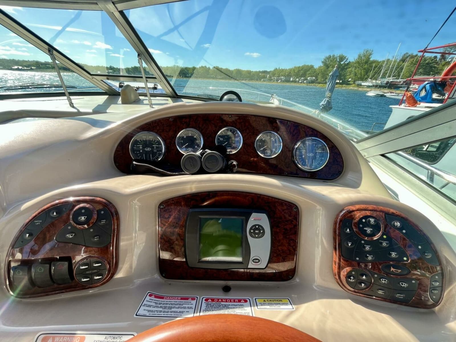 2004 Sea Ray 340 Sundancer - Photo 11