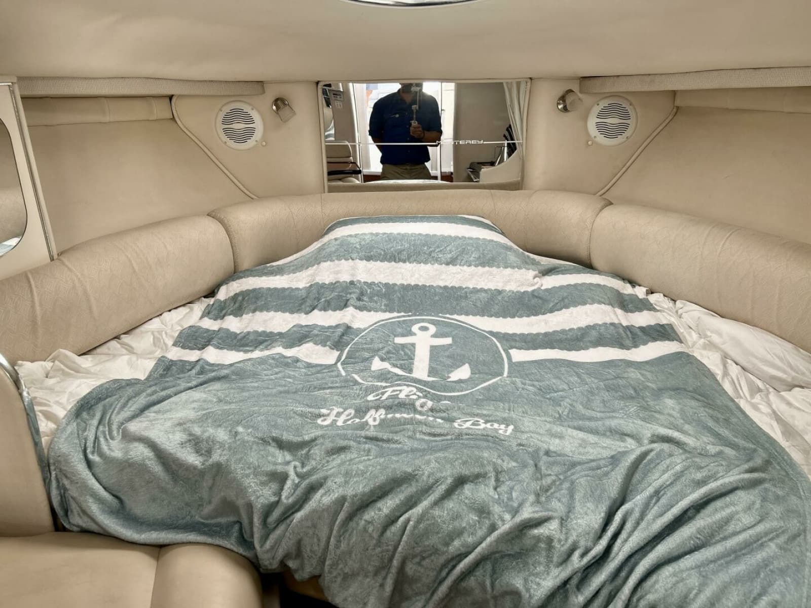 2003 Monterey 302 Cruiser - Photo 19