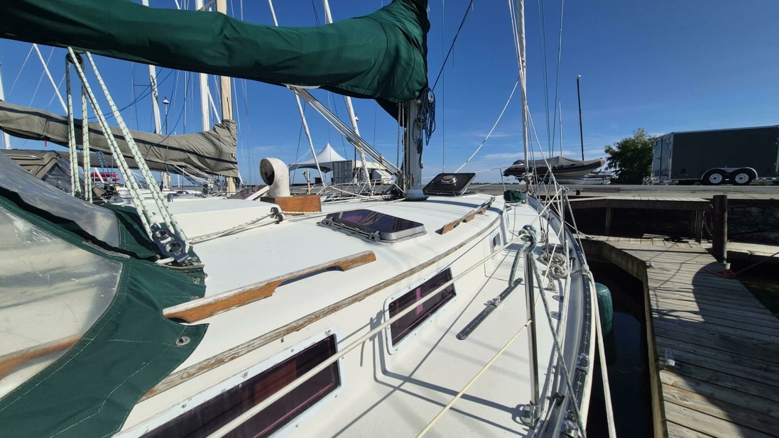 1981 Niagara 35 Classic - Photo 10