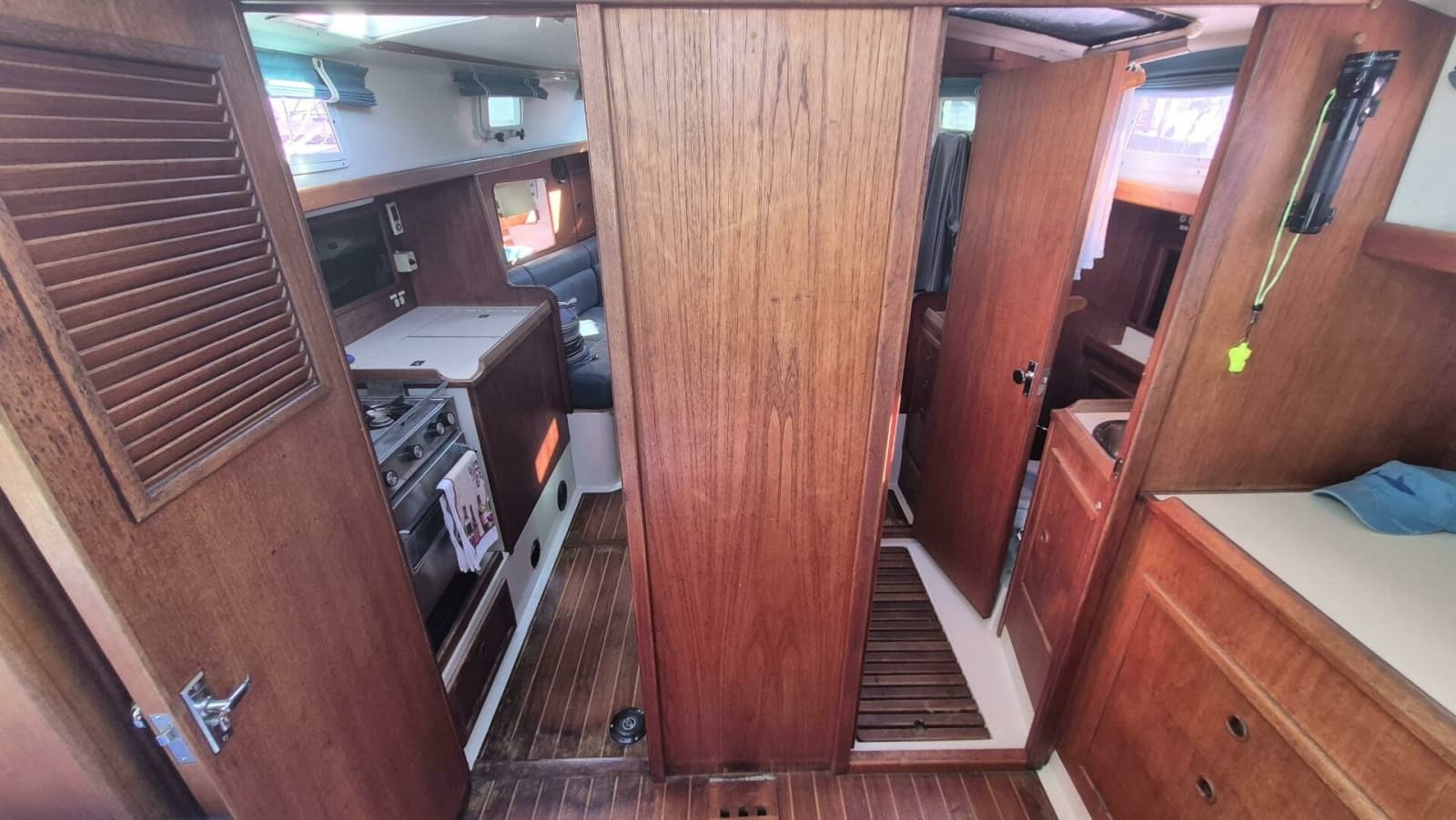 1981 Niagara 35 Classic - Photo 28