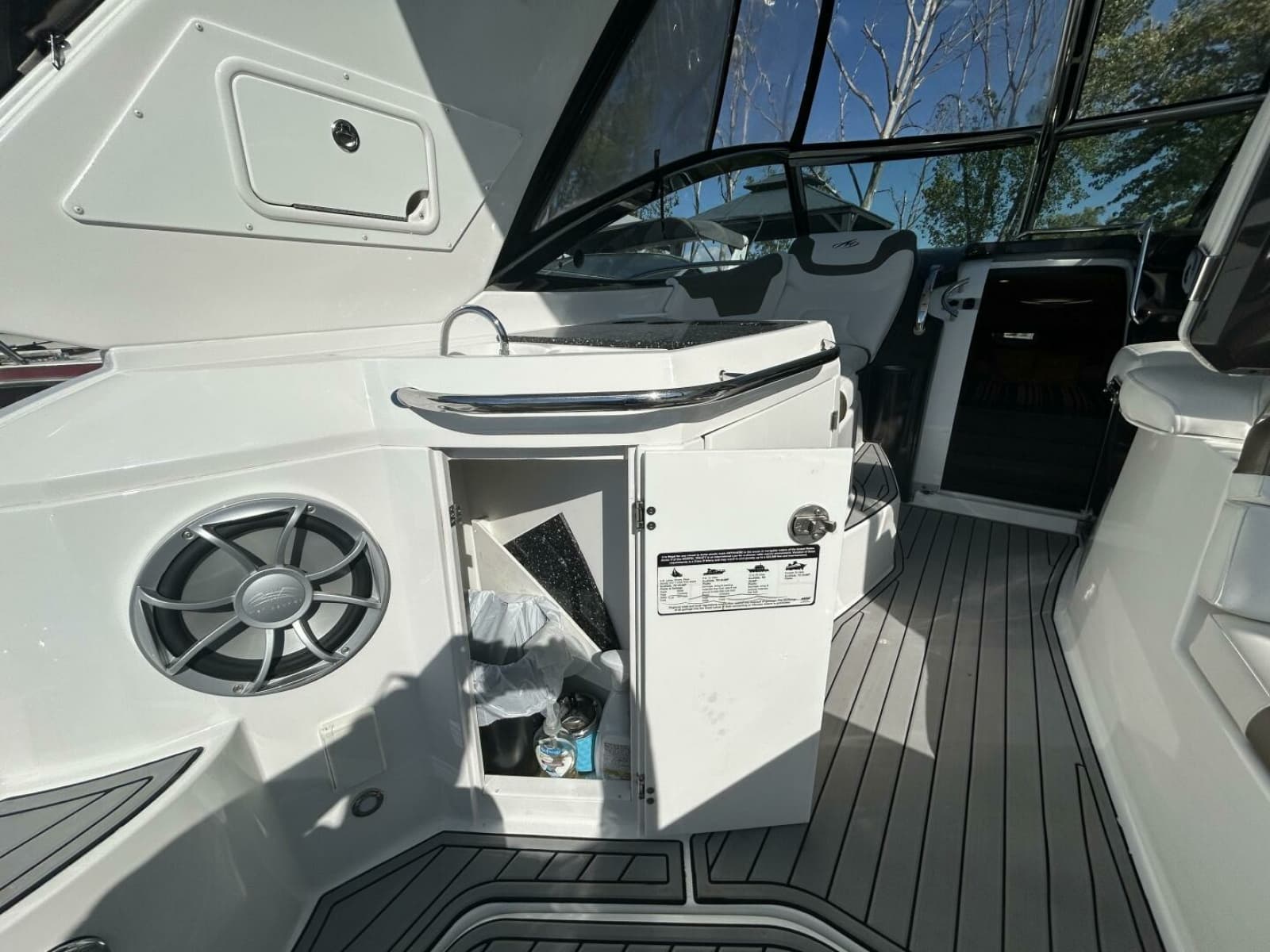 2015 Monterey 355 Sport Yacht - Photo 22