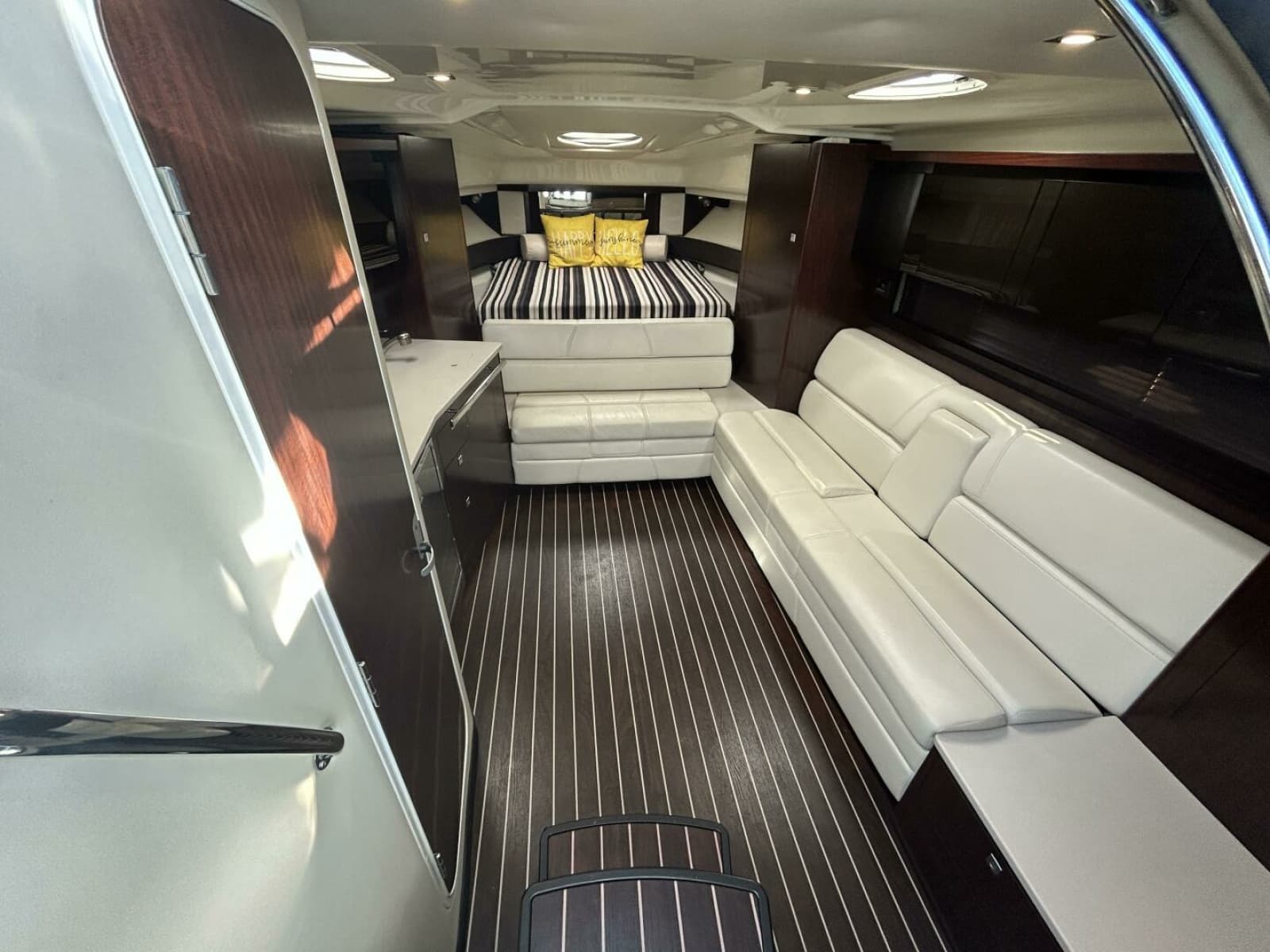 2015 Monterey 355 Sport Yacht - Photo 52