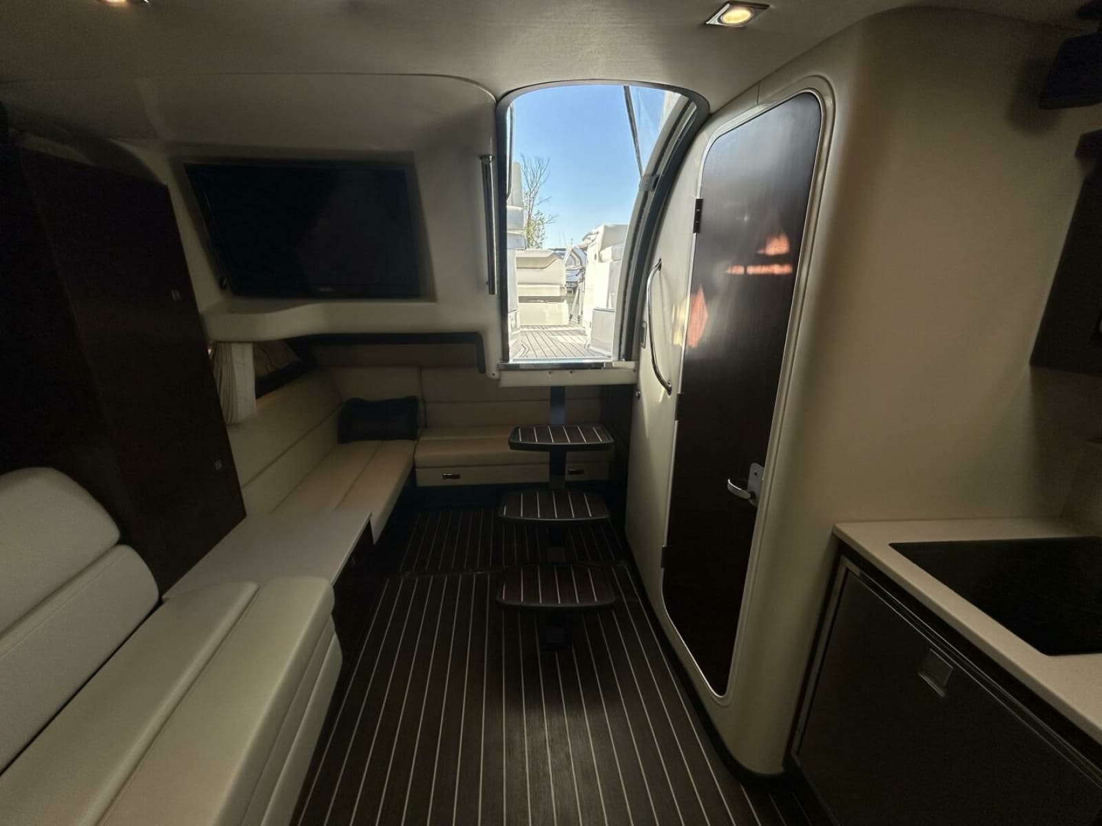 2015 Monterey 355 Sport Yacht - Photo 59