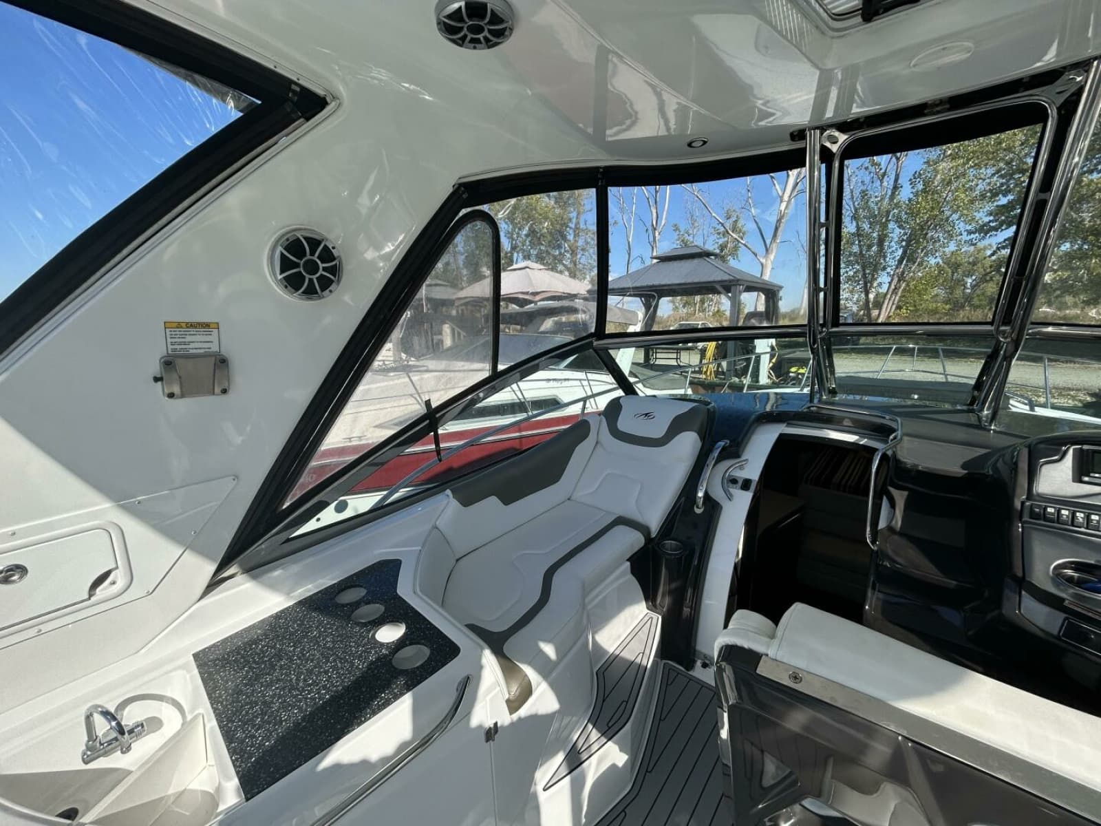 2015 Monterey 355 Sport Yacht - Photo 24