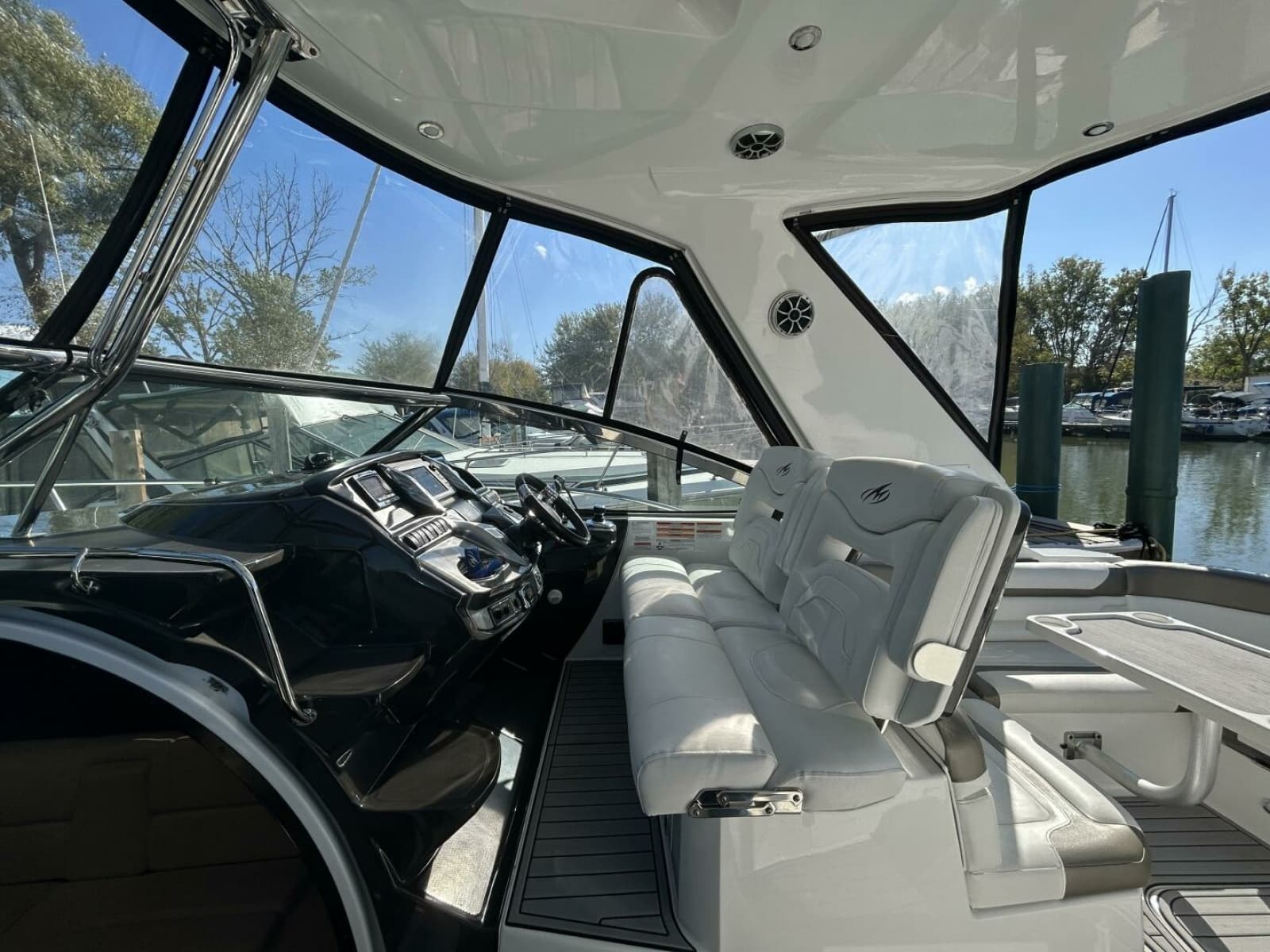 2015 Monterey 355 Sport Yacht - Photo 27