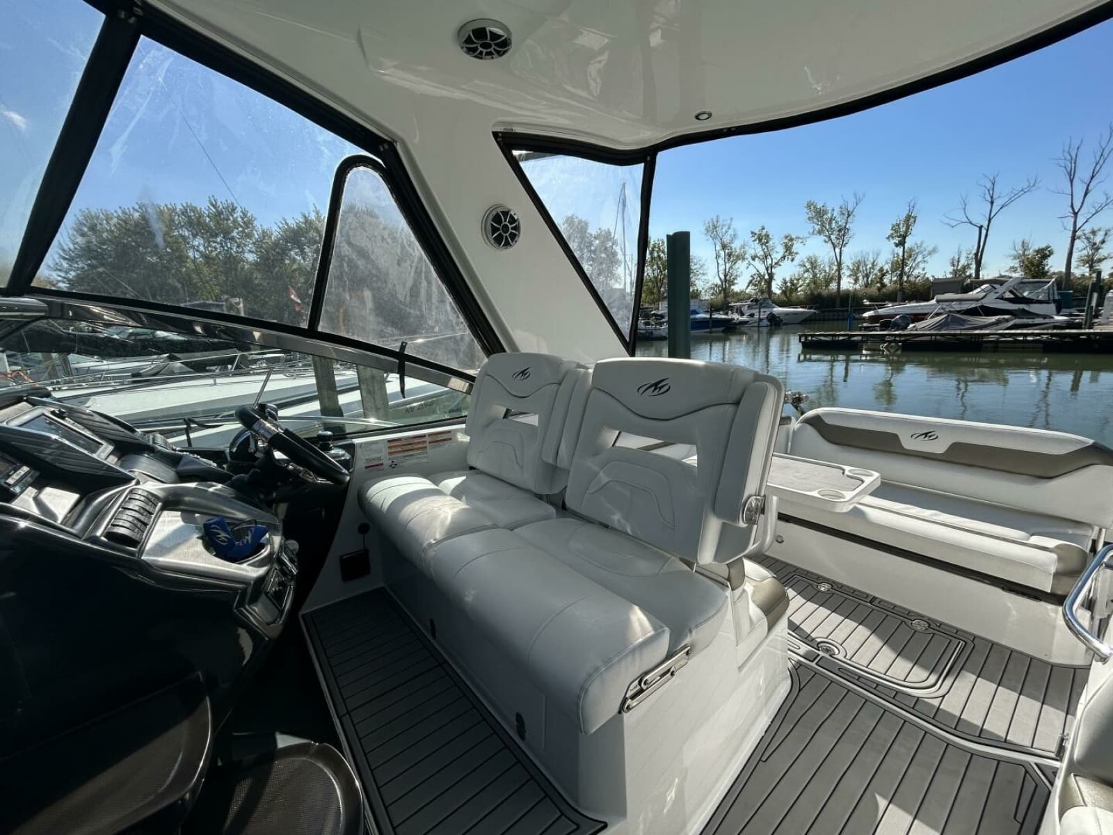 2015 Monterey 355 Sport Yacht - Photo 29