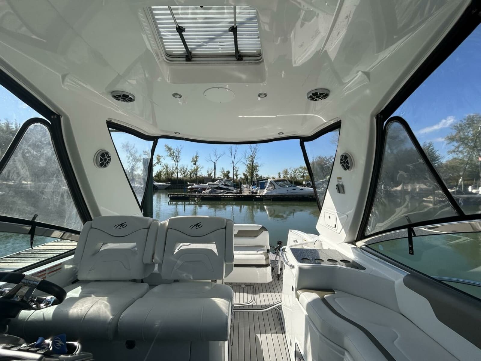 2015 Monterey 355 Sport Yacht - Photo 30