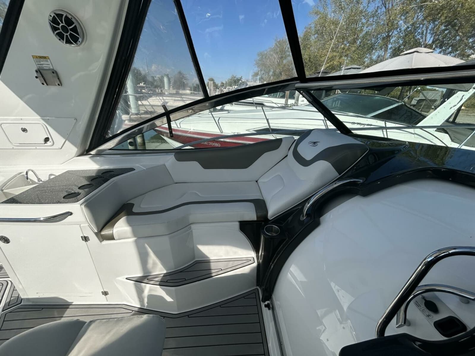 2015 Monterey 355 Sport Yacht - Photo 48