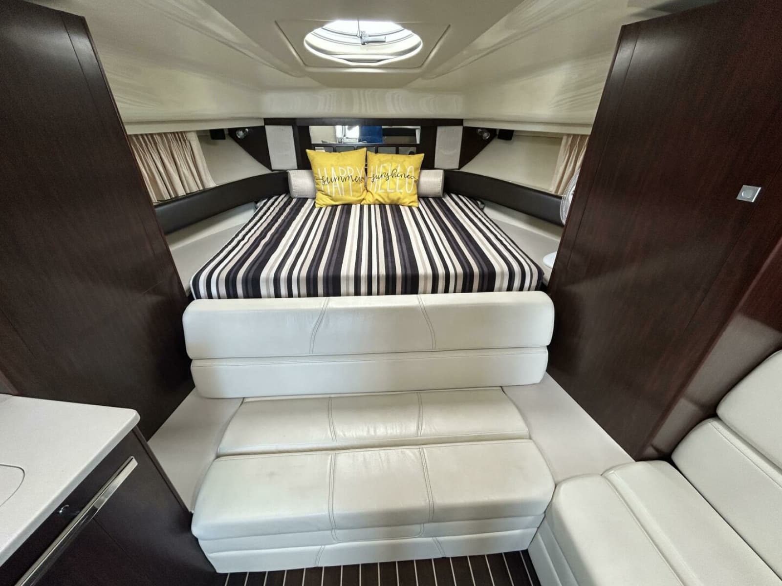 2015 Monterey 355 Sport Yacht - Photo 54