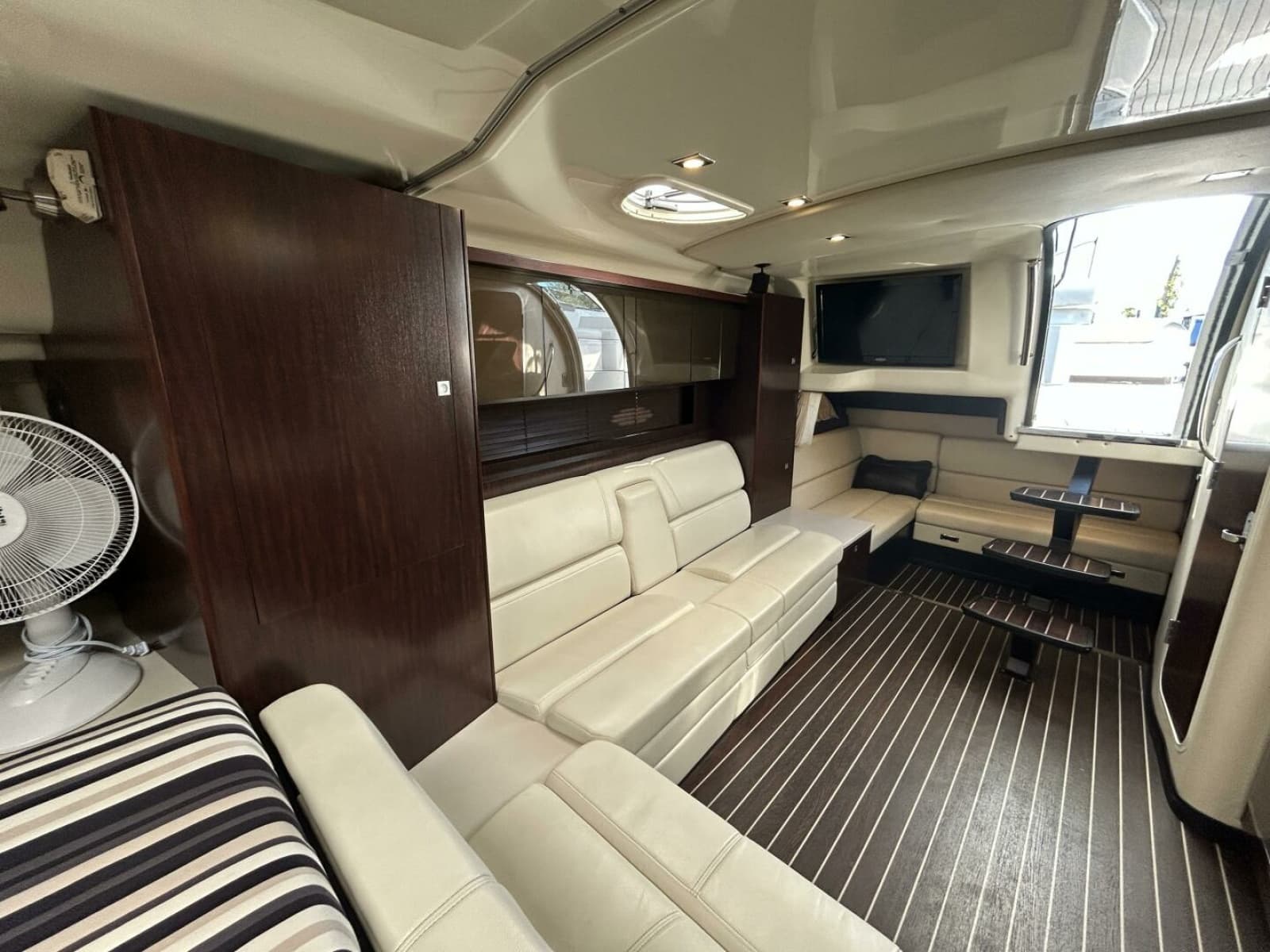 2015 Monterey 355 Sport Yacht - Photo 58