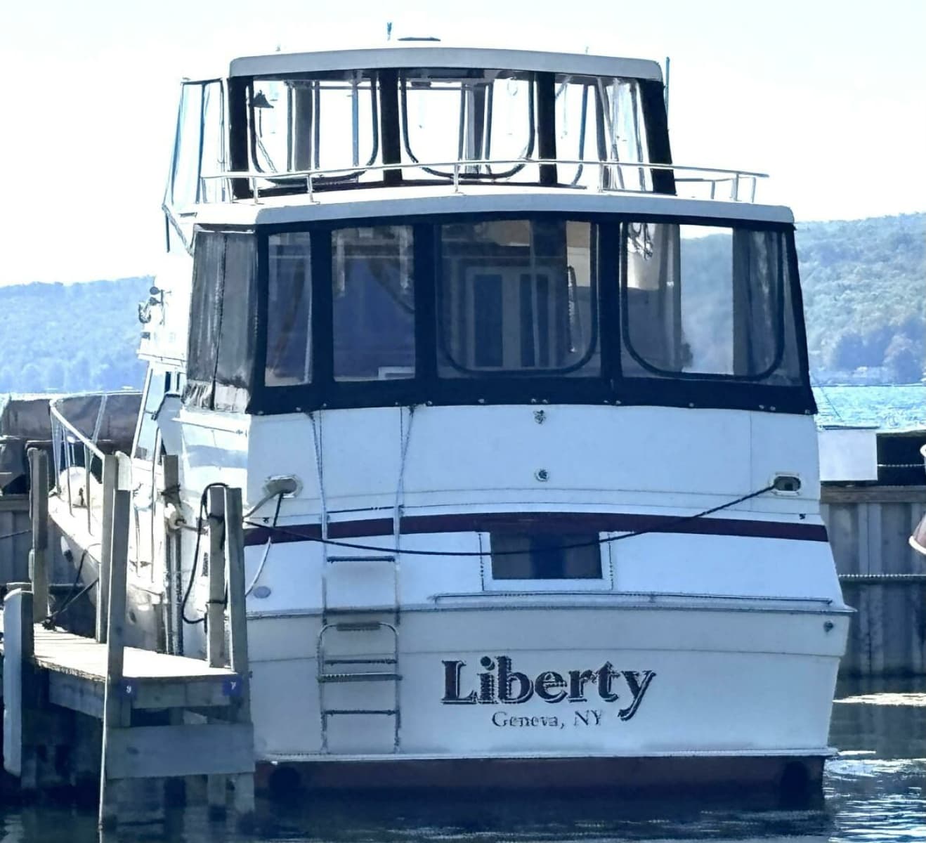 1987 Viking Motor Yacht - Photo 8