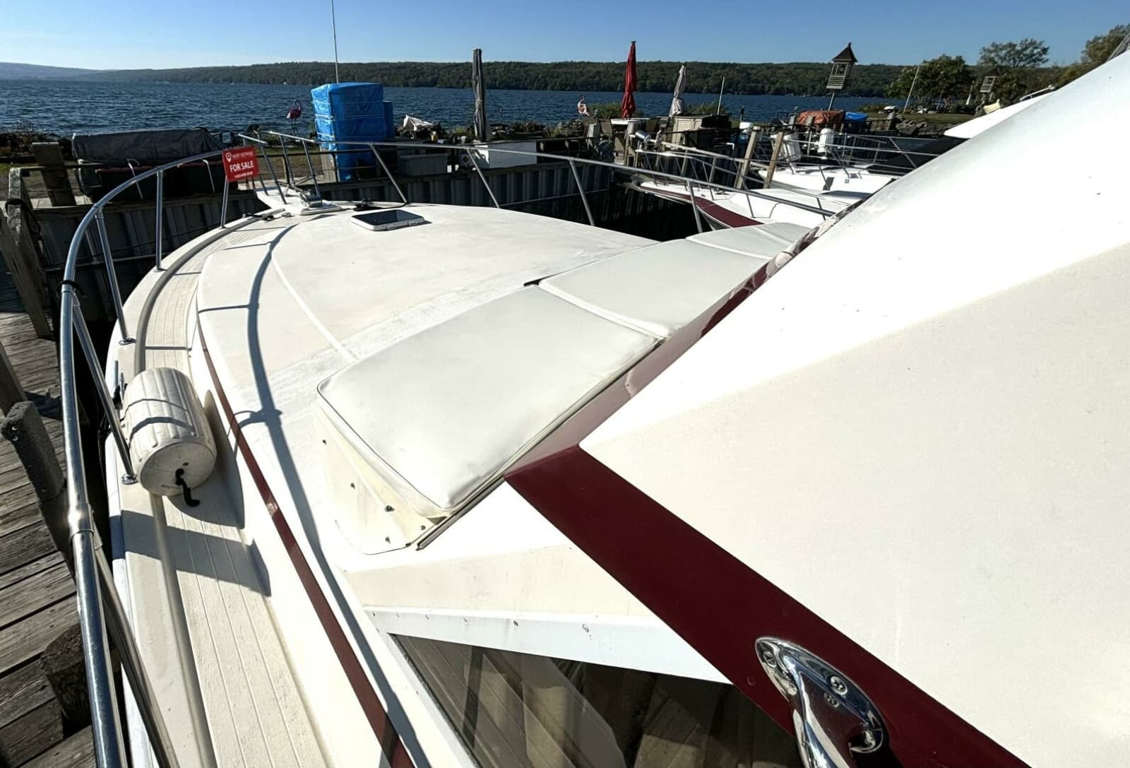 1987 Viking Motor Yacht - Photo 9