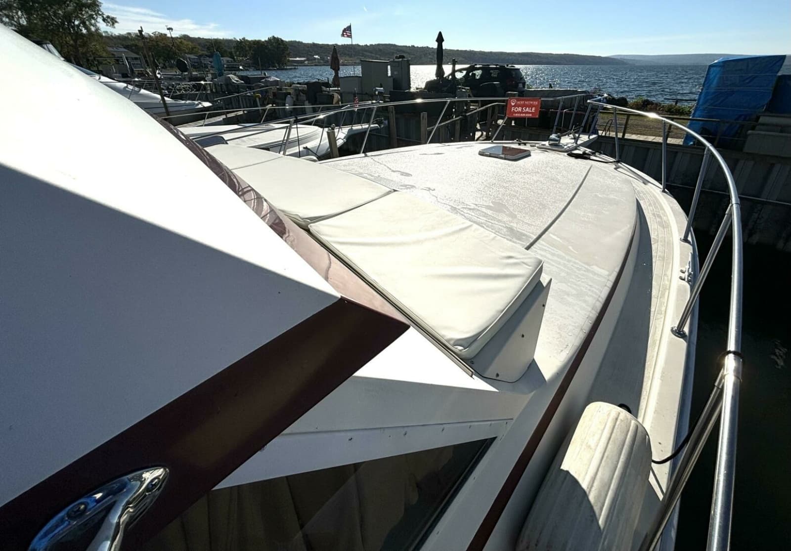 1987 Viking Motor Yacht - Photo 15
