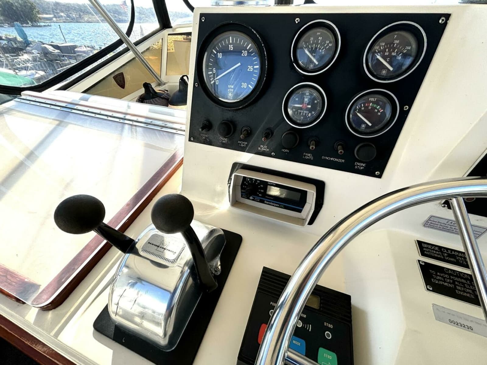 1987 Viking Motor Yacht - Photo 31