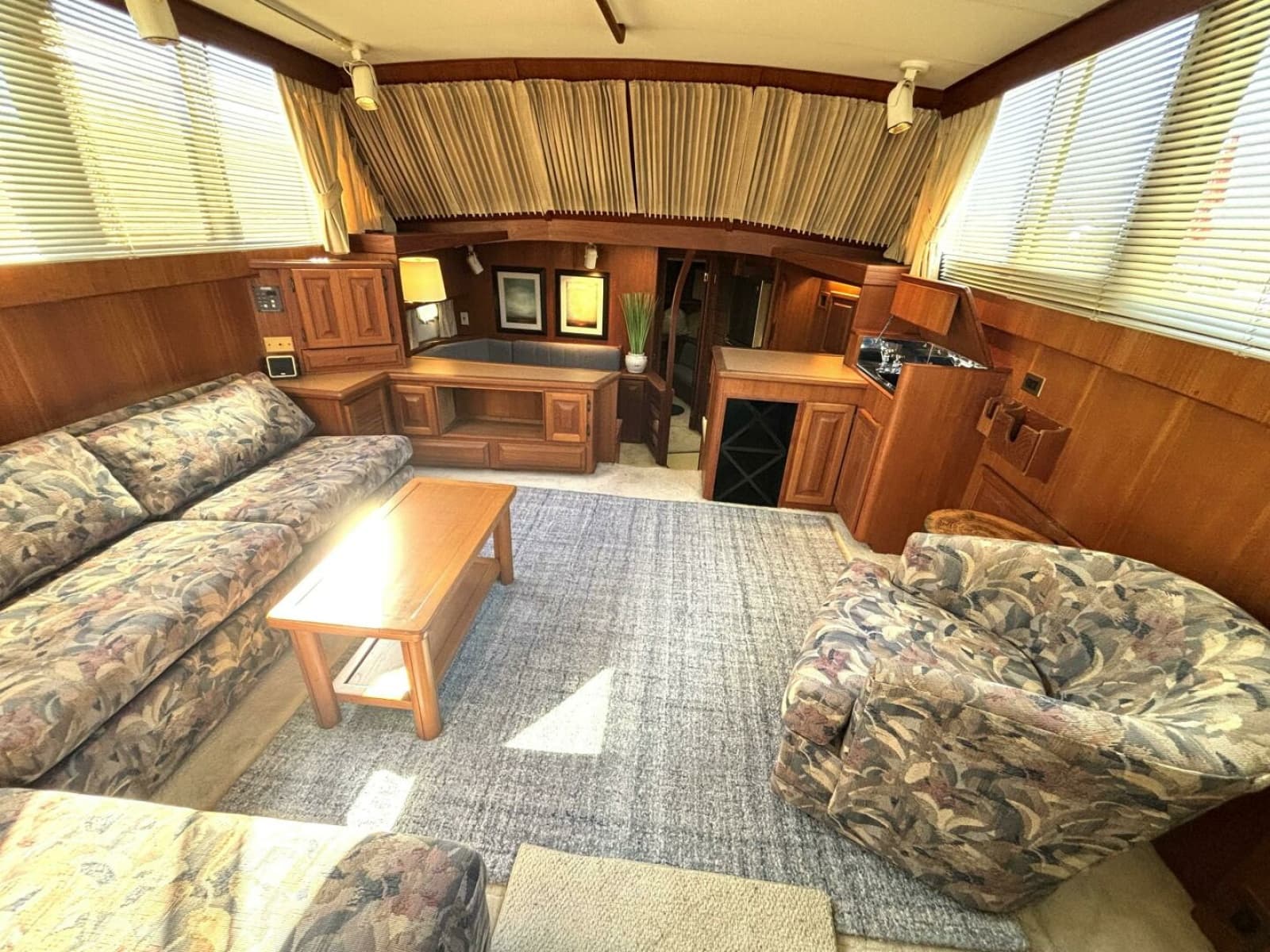 1987 Viking Motor Yacht - Photo 41