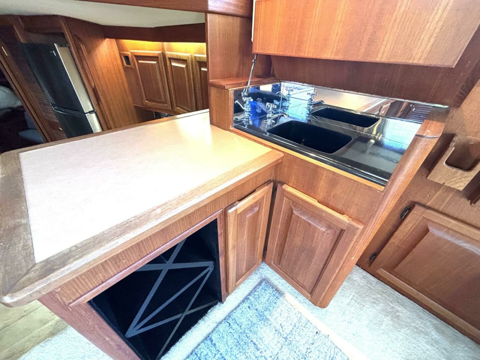 1987 Viking Motor Yacht - Photo 45
