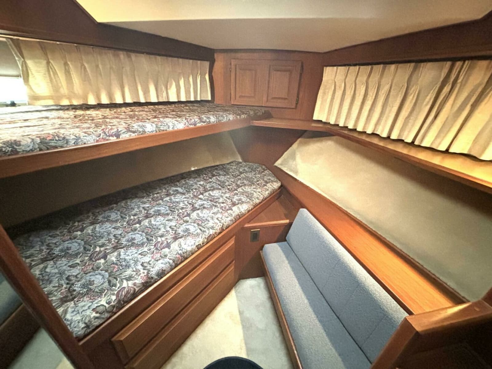 1987 Viking Motor Yacht - Photo 53