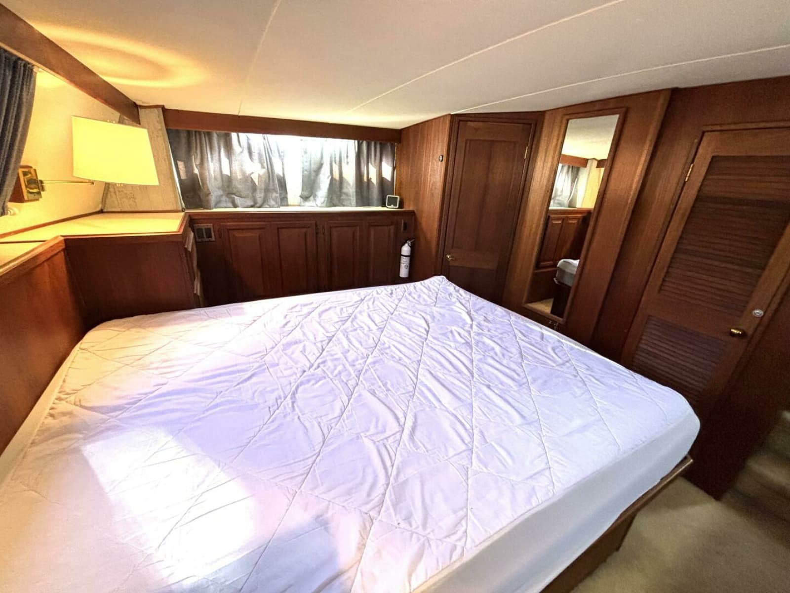 1987 Viking Motor Yacht - Photo 60