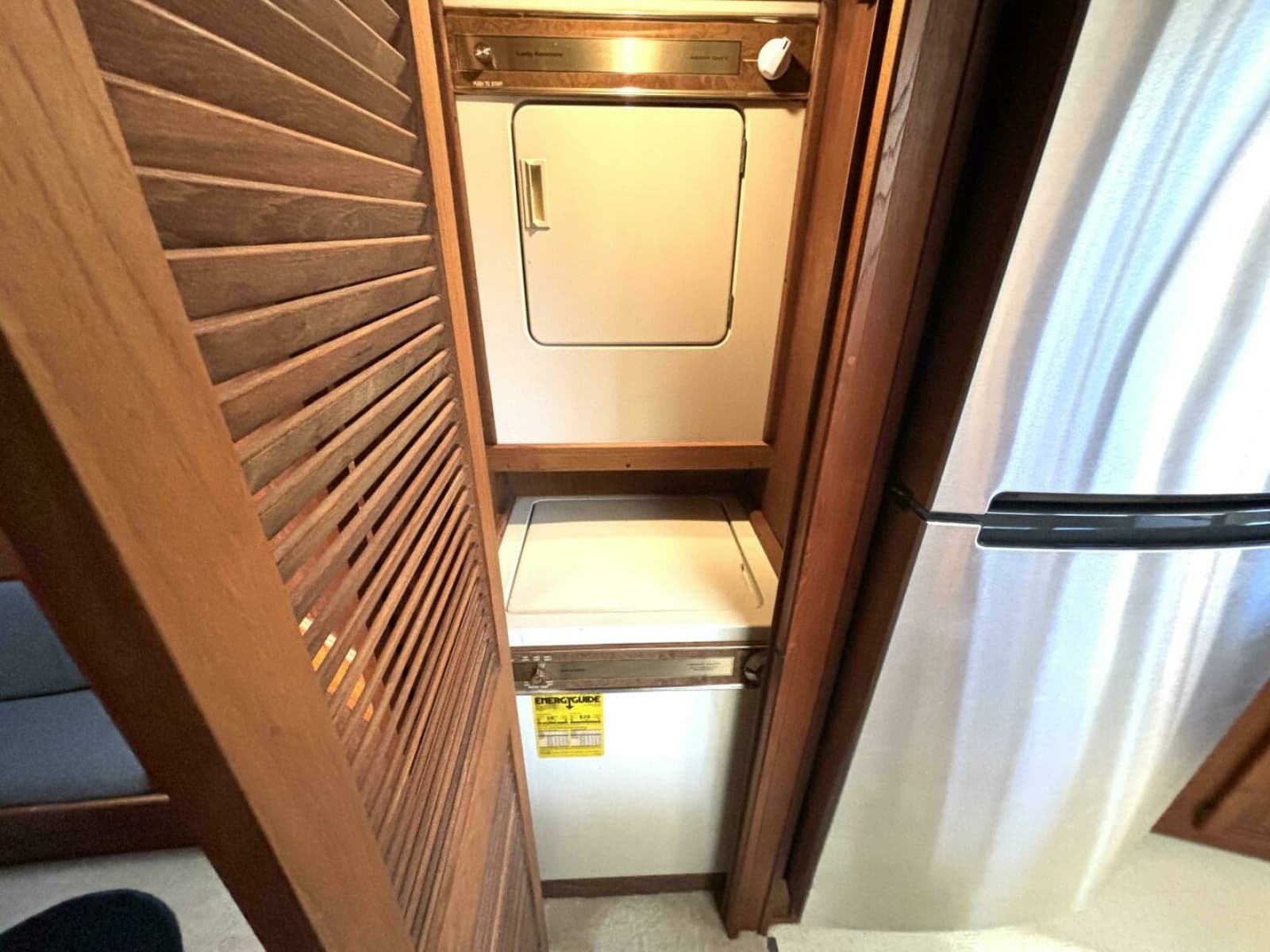 1987 Viking Motor Yacht - Photo 65