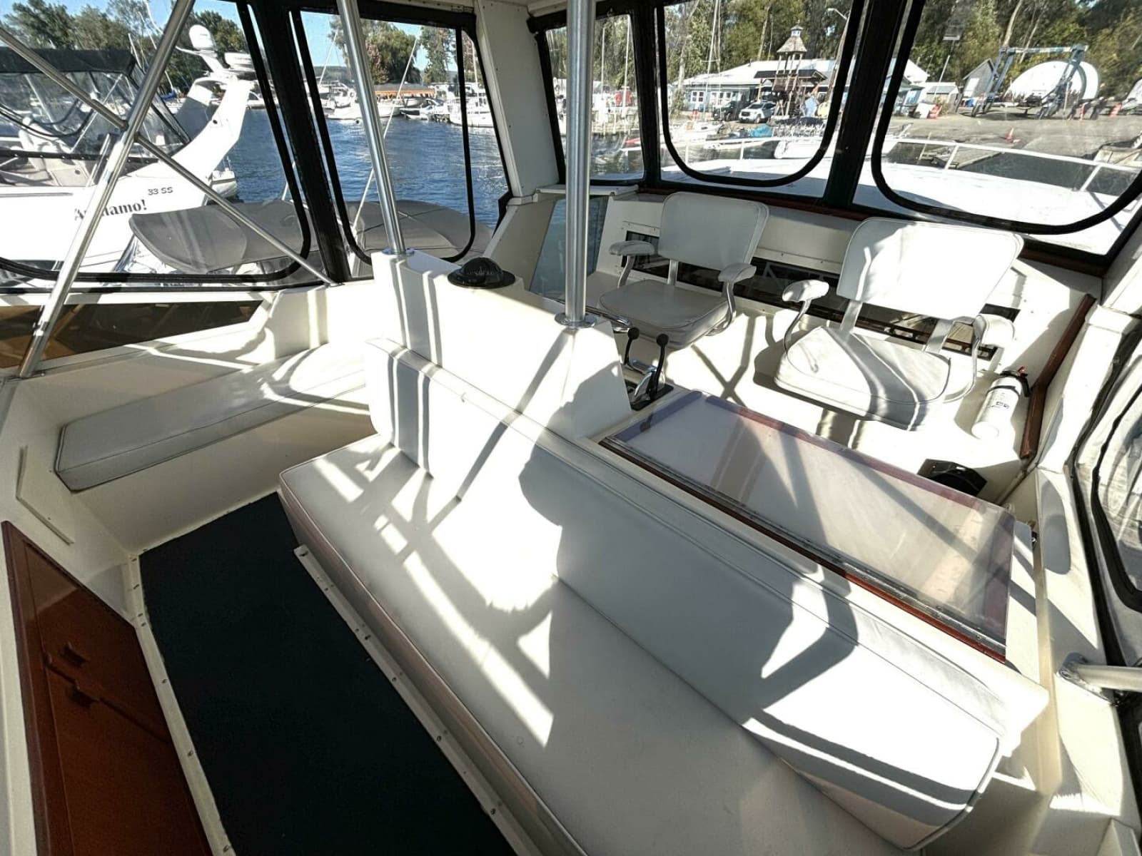 1987 Viking Motor Yacht - Photo 36