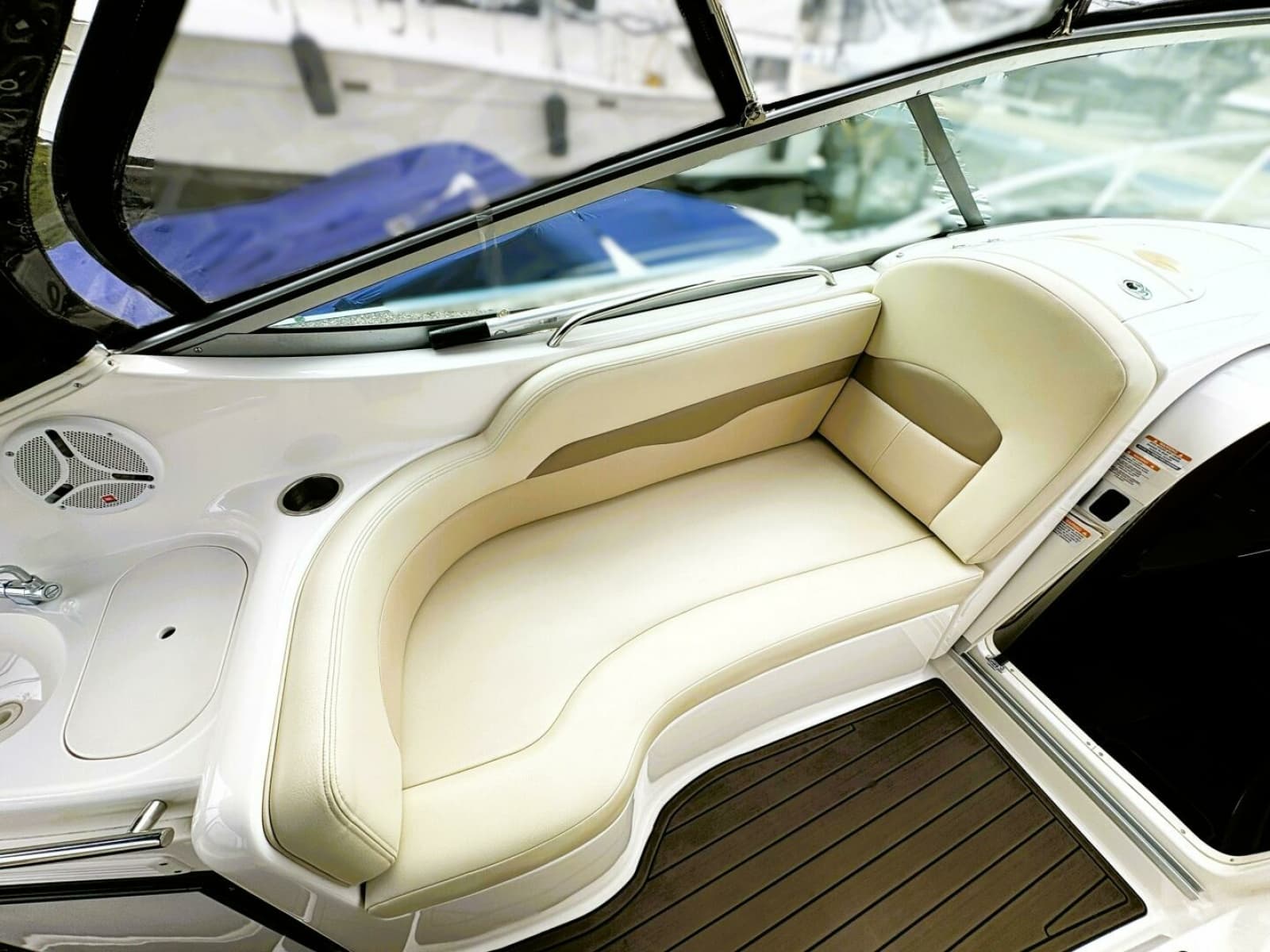2004 Chaparral 310 SIGNATURE - Photo 19