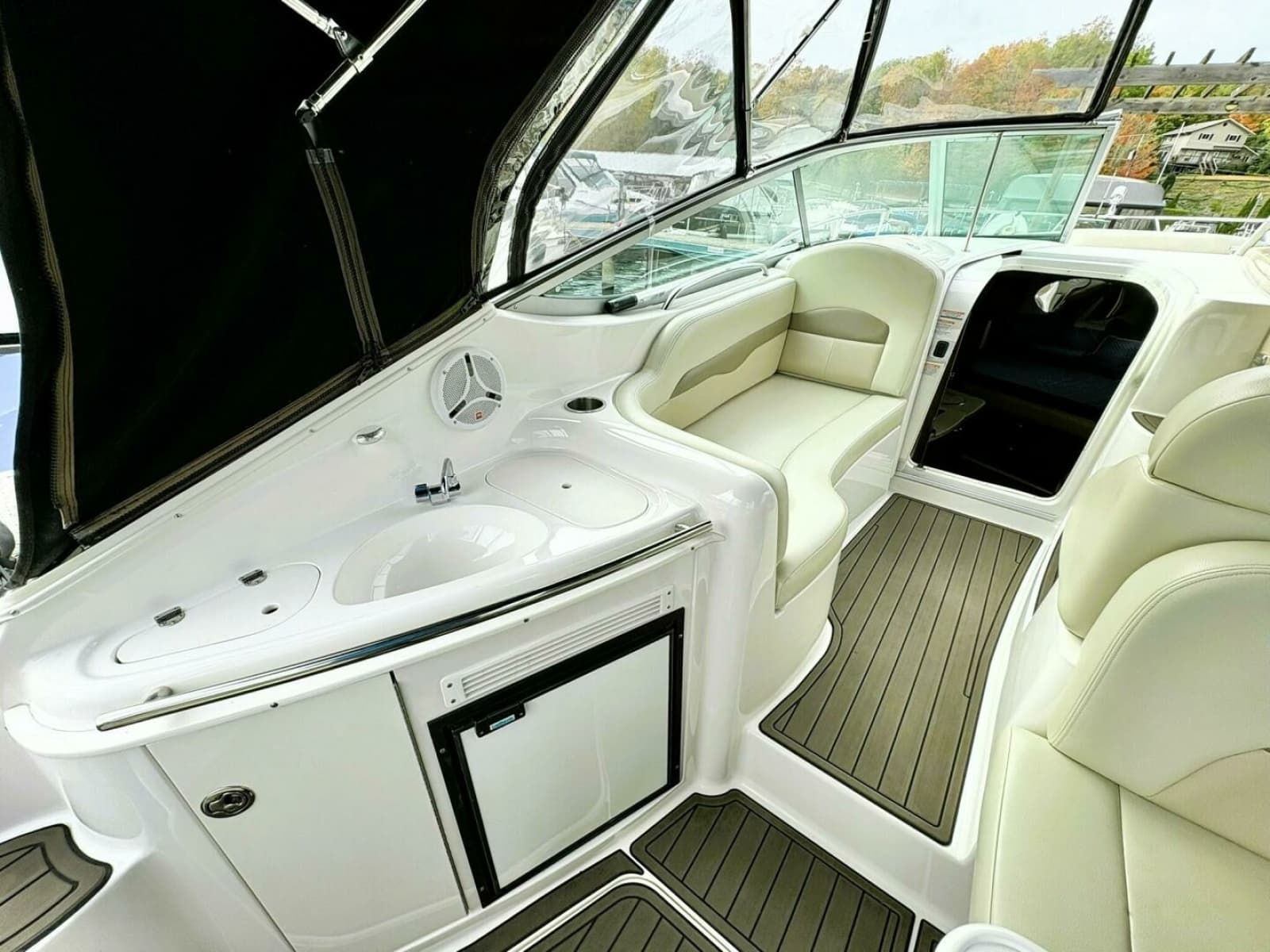 2004 Chaparral 310 SIGNATURE - Photo 16