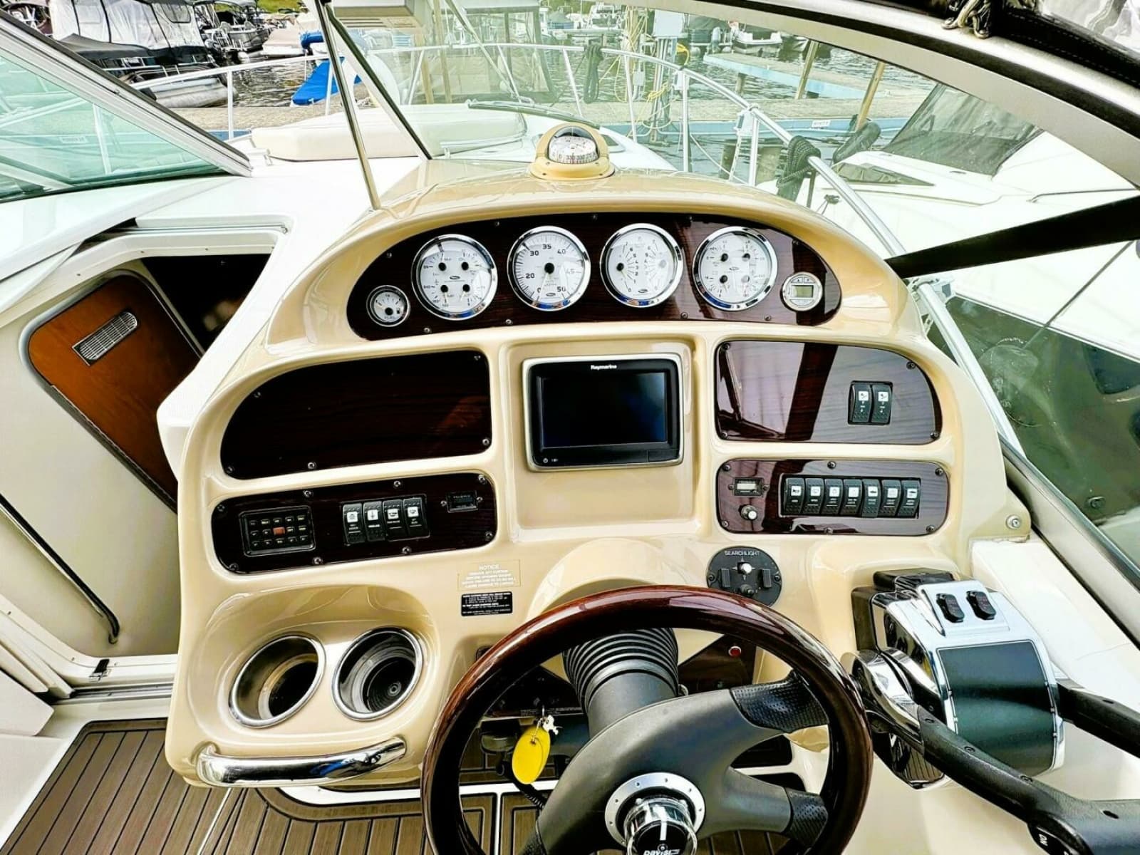 2004 Chaparral 310 SIGNATURE - Photo 21