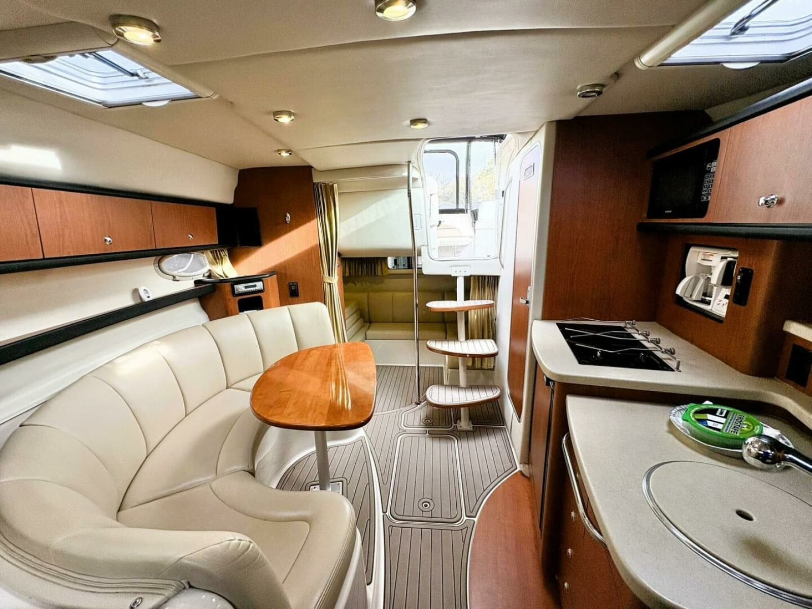 2004 Chaparral 310 SIGNATURE - Photo 35