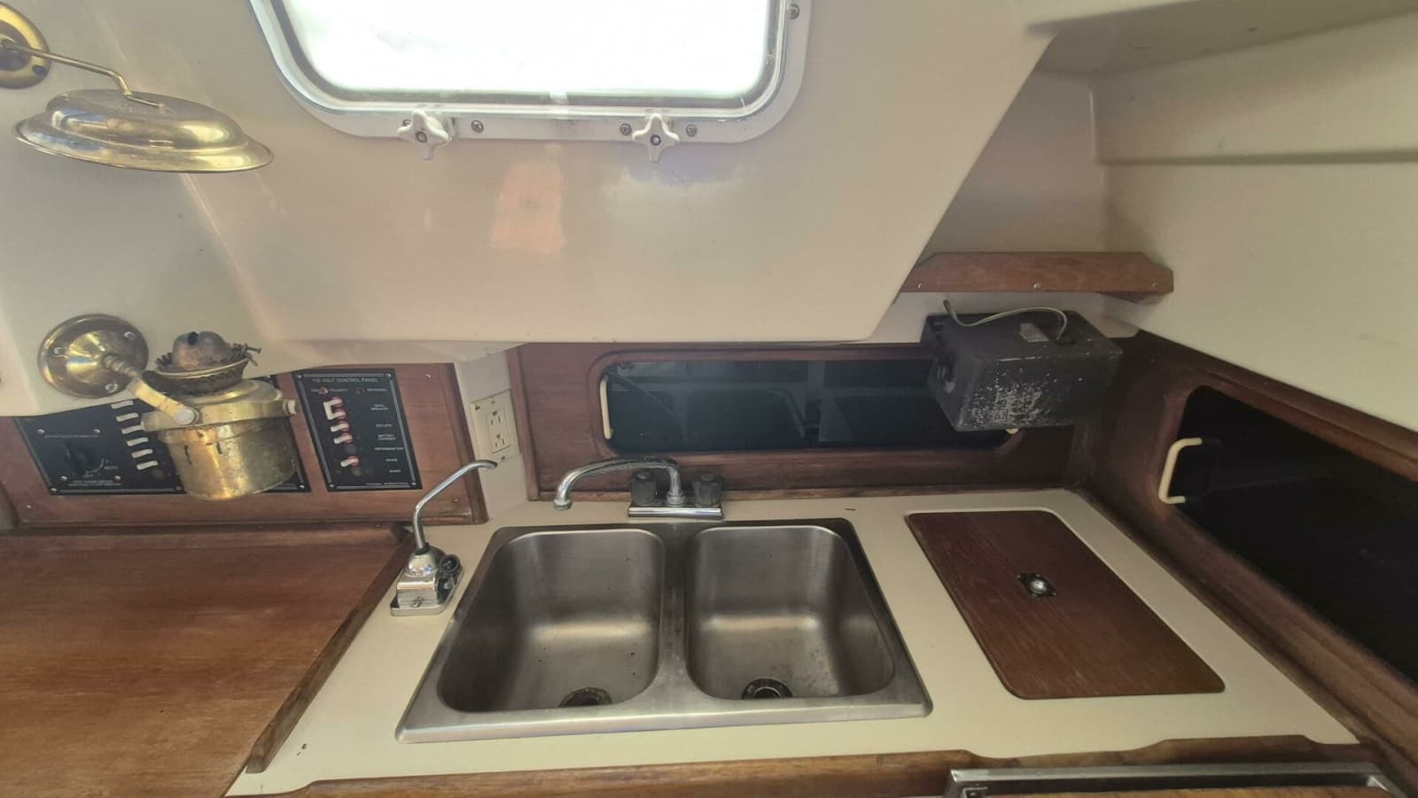 1984 Mirage 35 - Photo 22