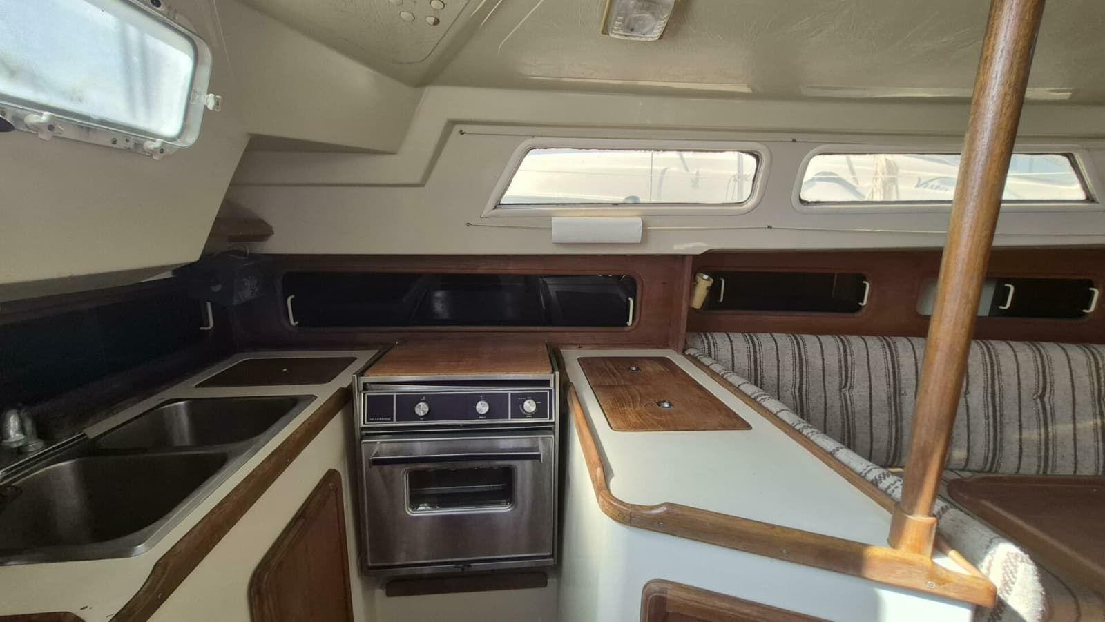 1984 Mirage 35 - Photo 19