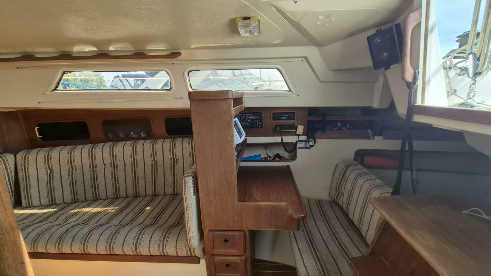 1984 Mirage 35 - Photo 20