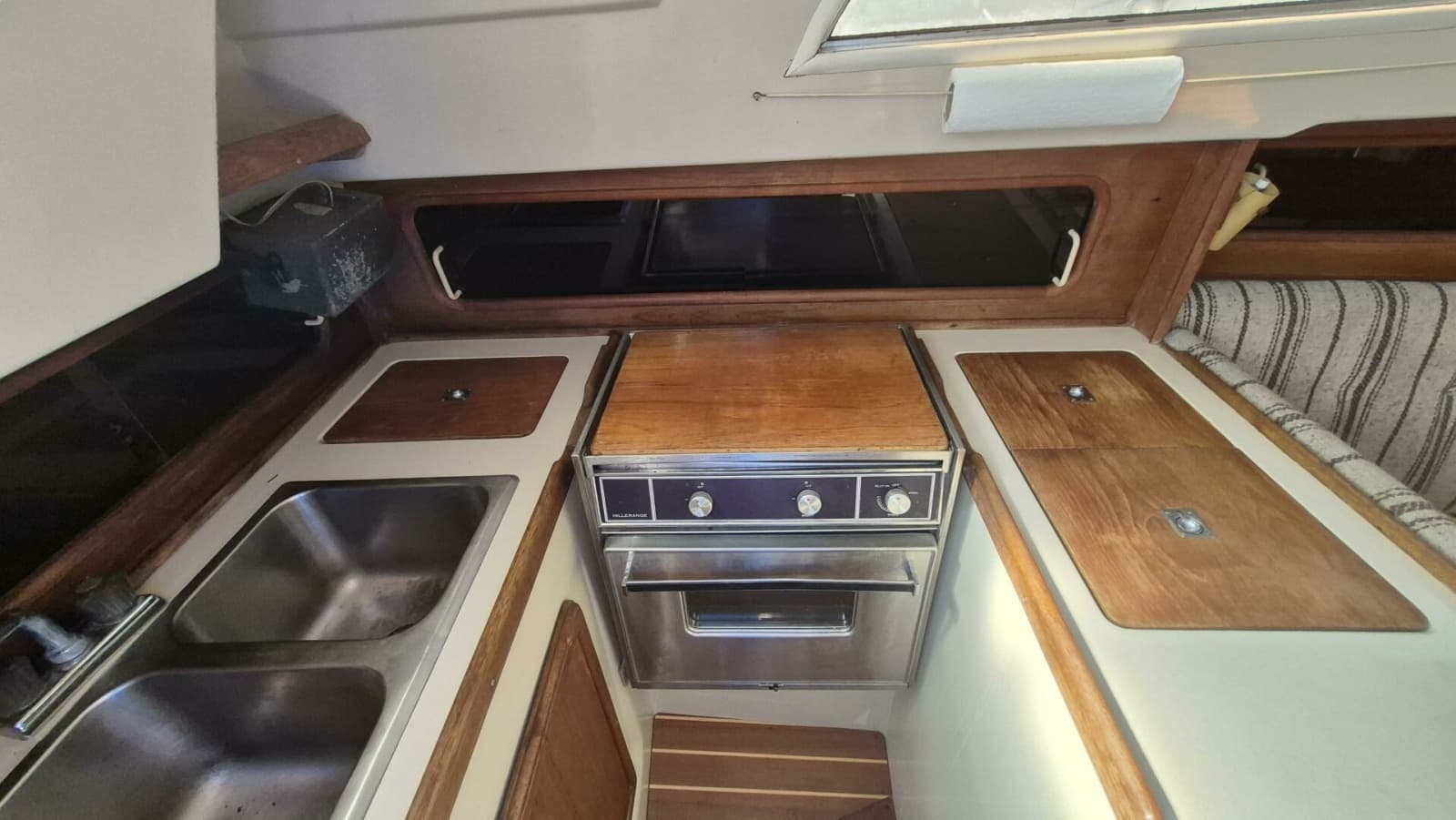 1984 Mirage 35 - Photo 21