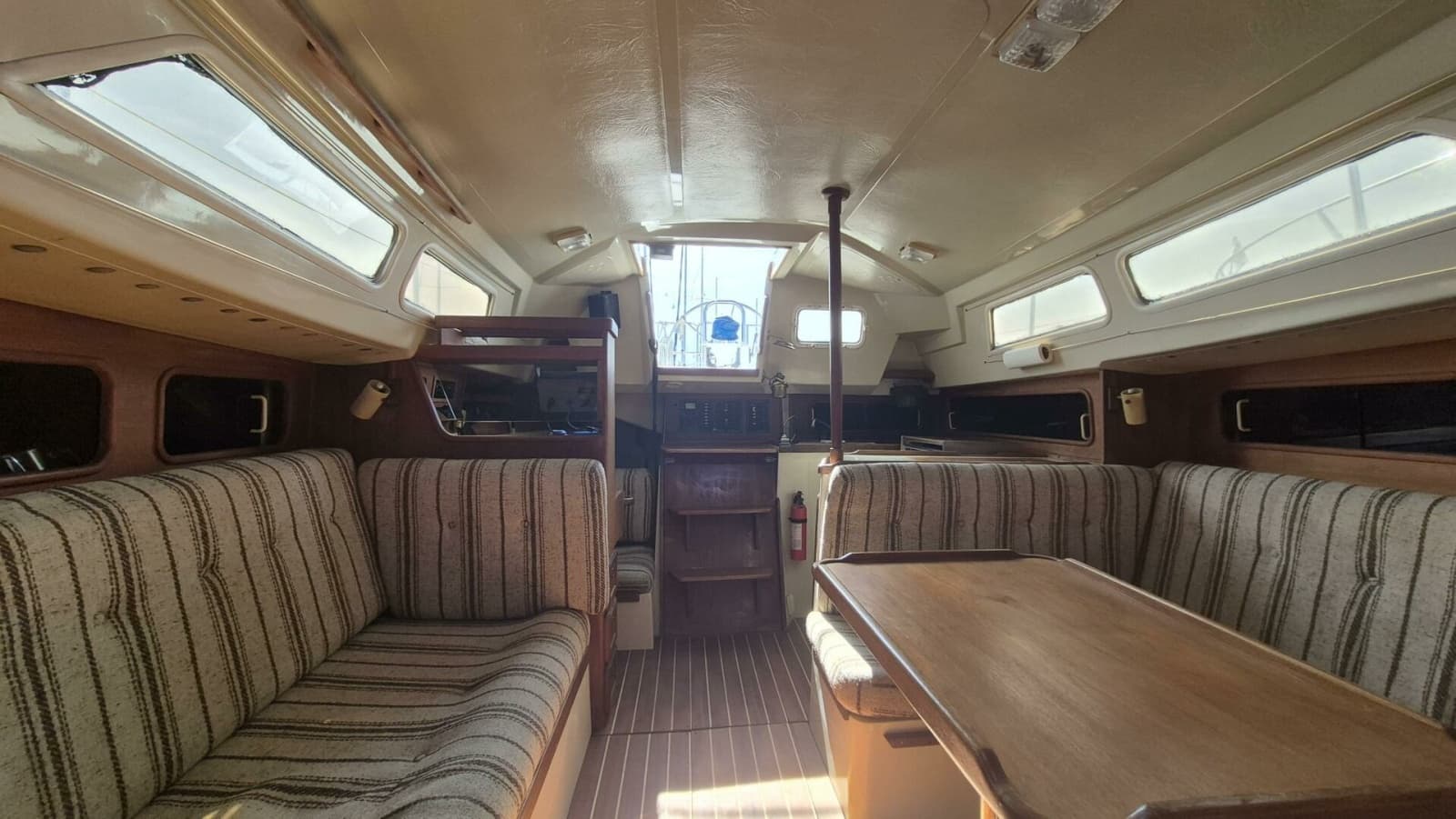 1984 Mirage 35 - Photo 39
