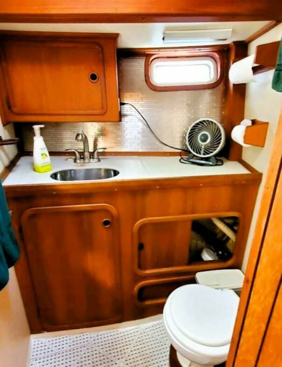1989 Brewer 35 ARAGOSA CUTTER - Photo 15