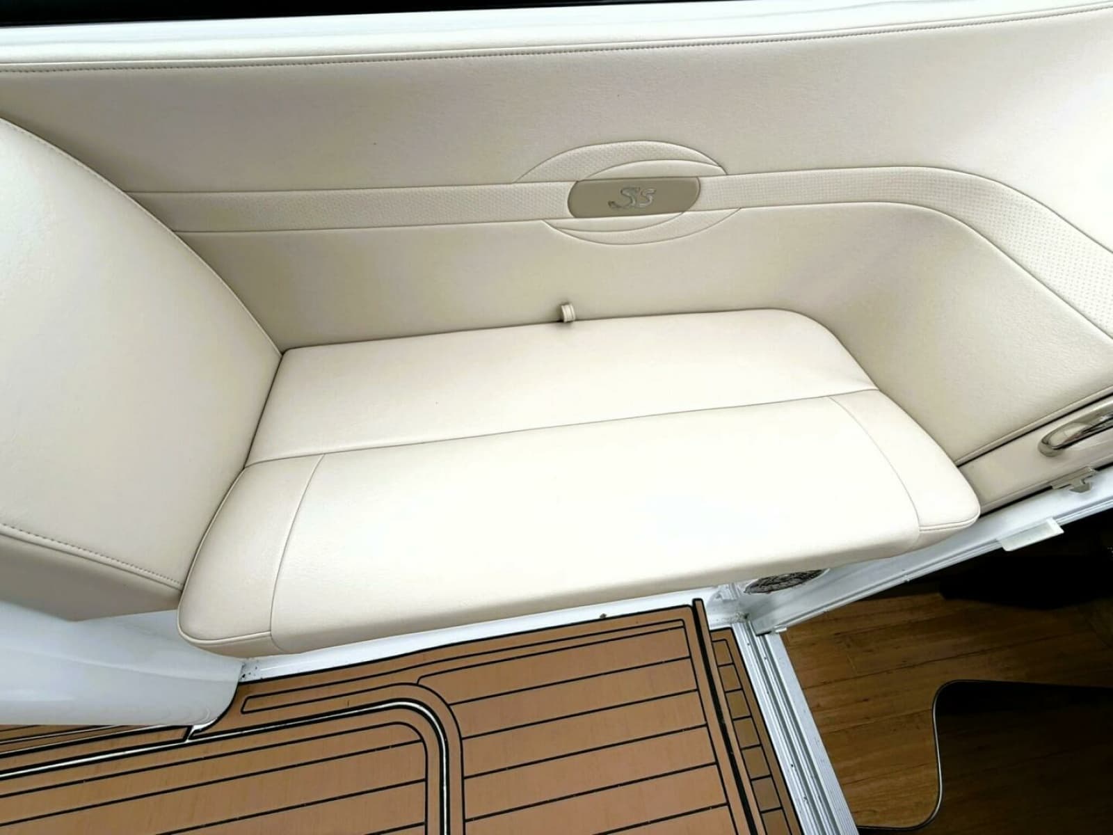 2011 Formula 310 SUN SPORT - Photo 23