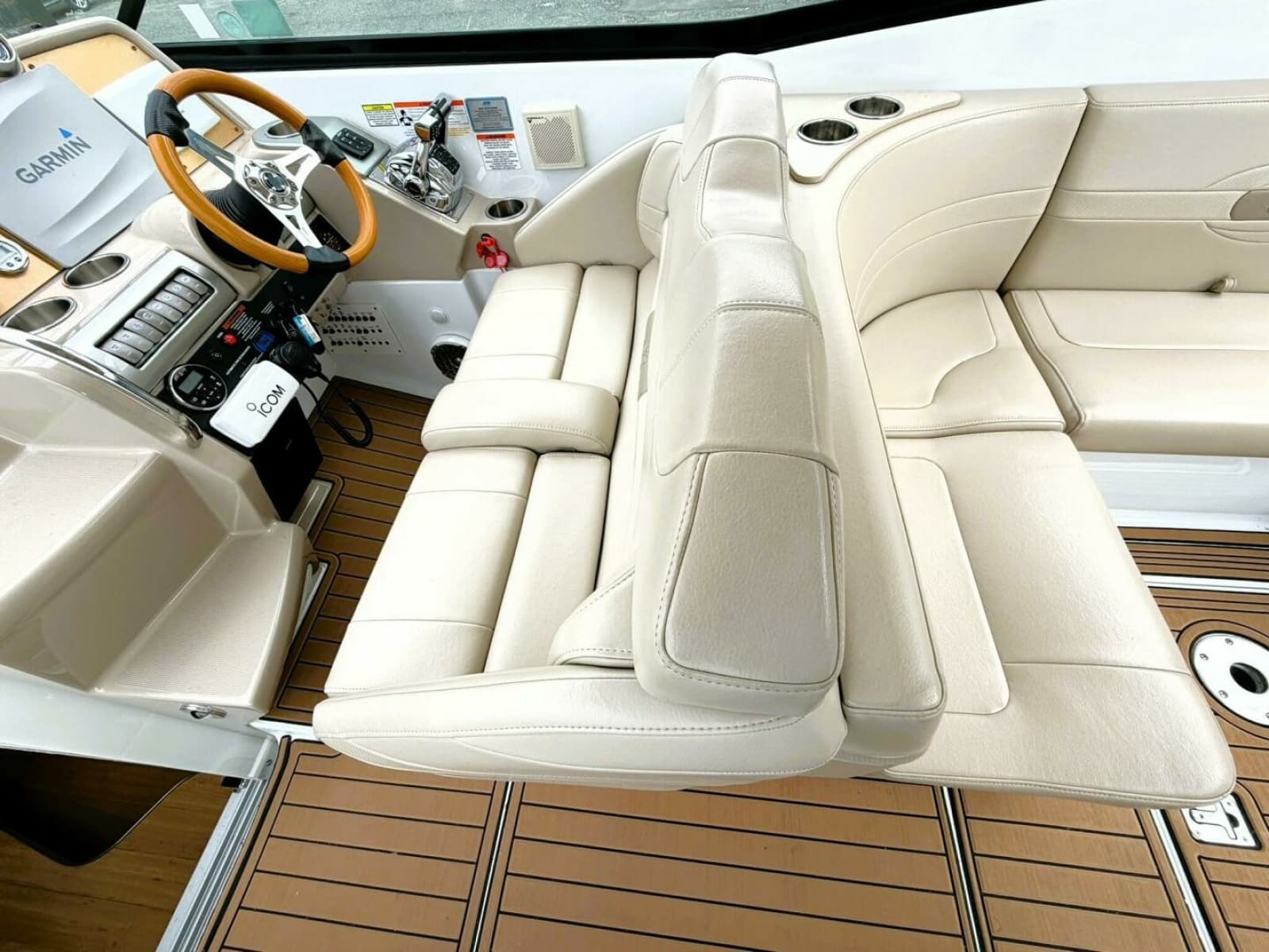 2011 Formula 310 SUN SPORT - Photo 19