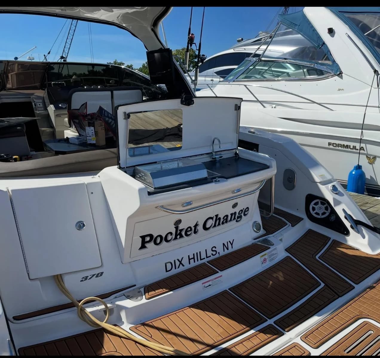 2016 Sea Ray 370 Sundancer - Photo 9