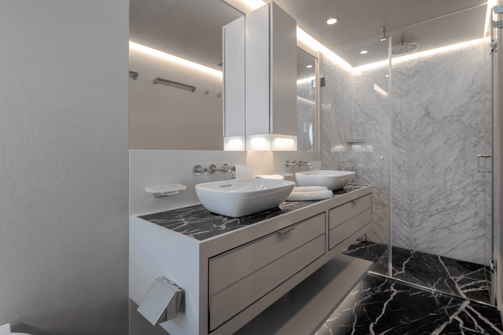 2019 Numarine 32XP - Photo 25