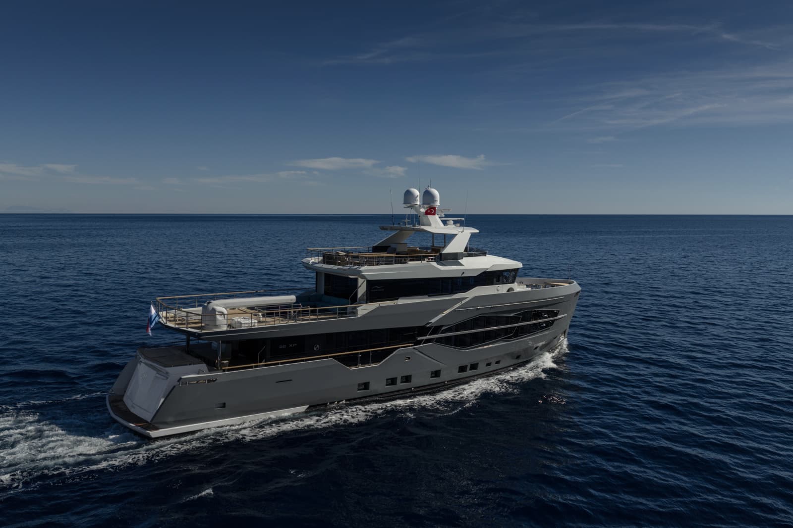 2019 Numarine 32XP - Photo 7