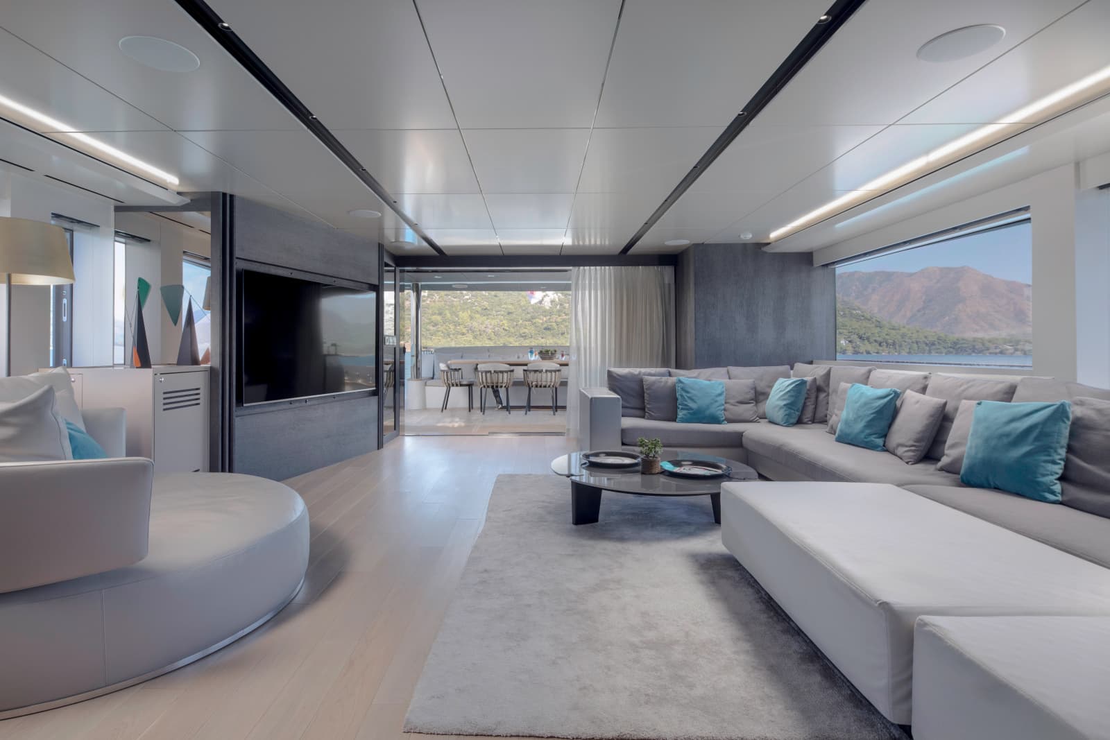2019 Numarine 32XP - Photo 17