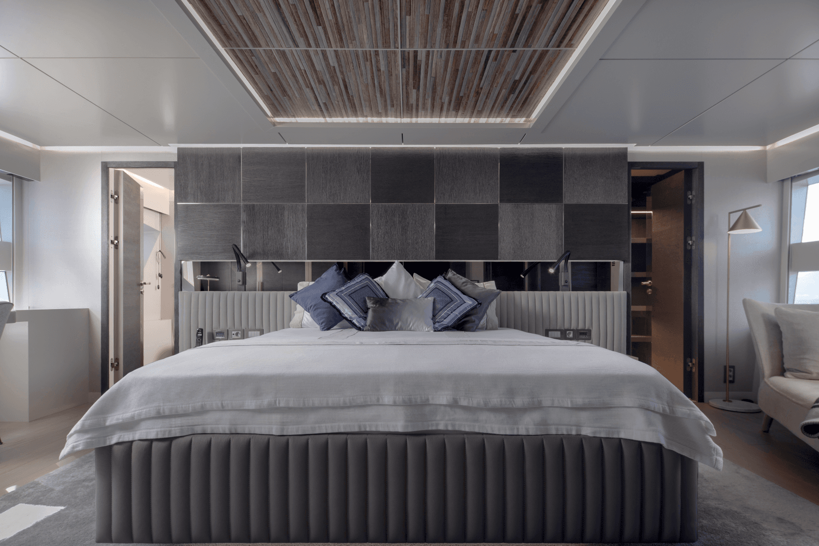 2019 Numarine 32XP - Photo 23