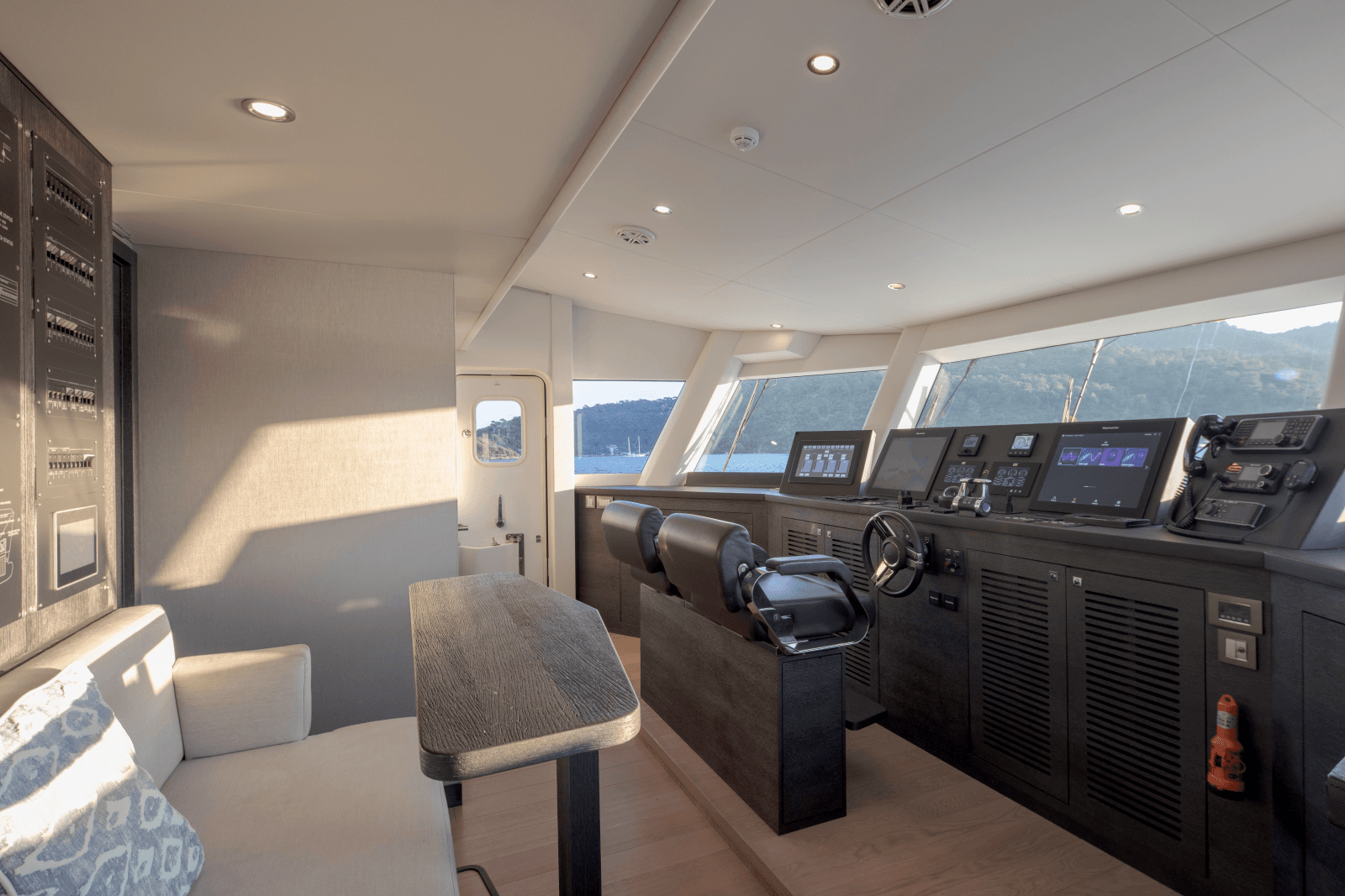 2019 Numarine 32XP - Photo 26