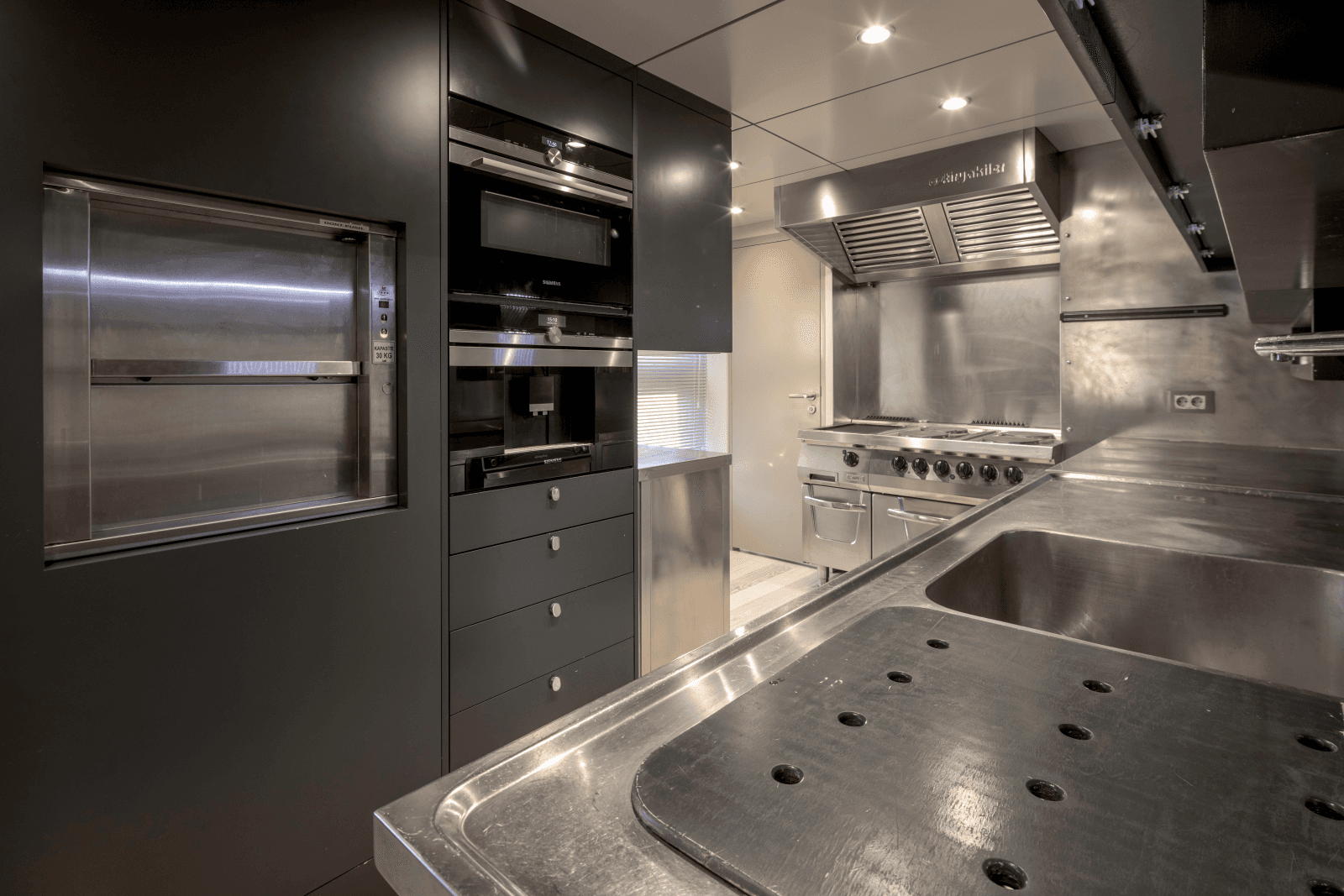 2019 Numarine 32XP - Photo 53