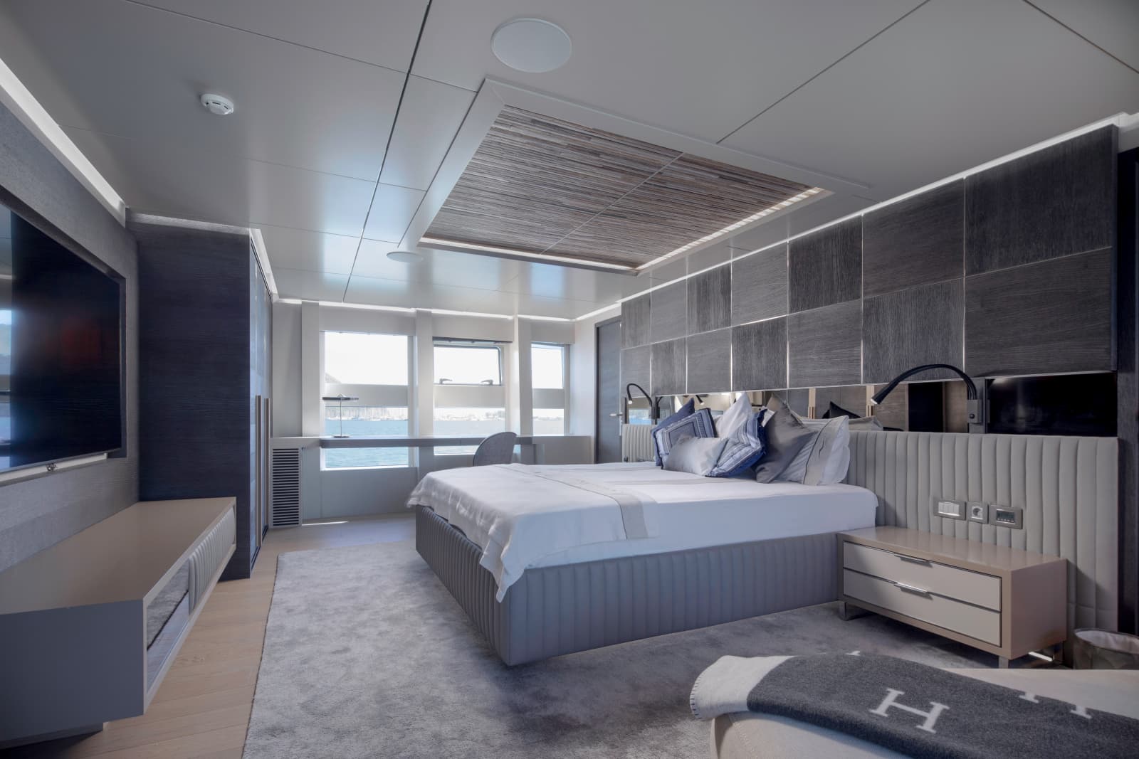 2019 Numarine 32XP - Photo 22