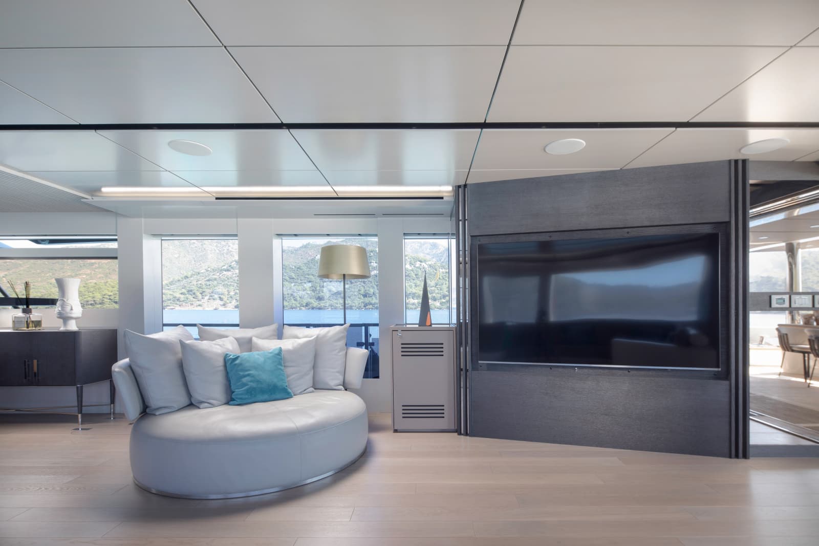 2019 Numarine 32XP - Photo 16