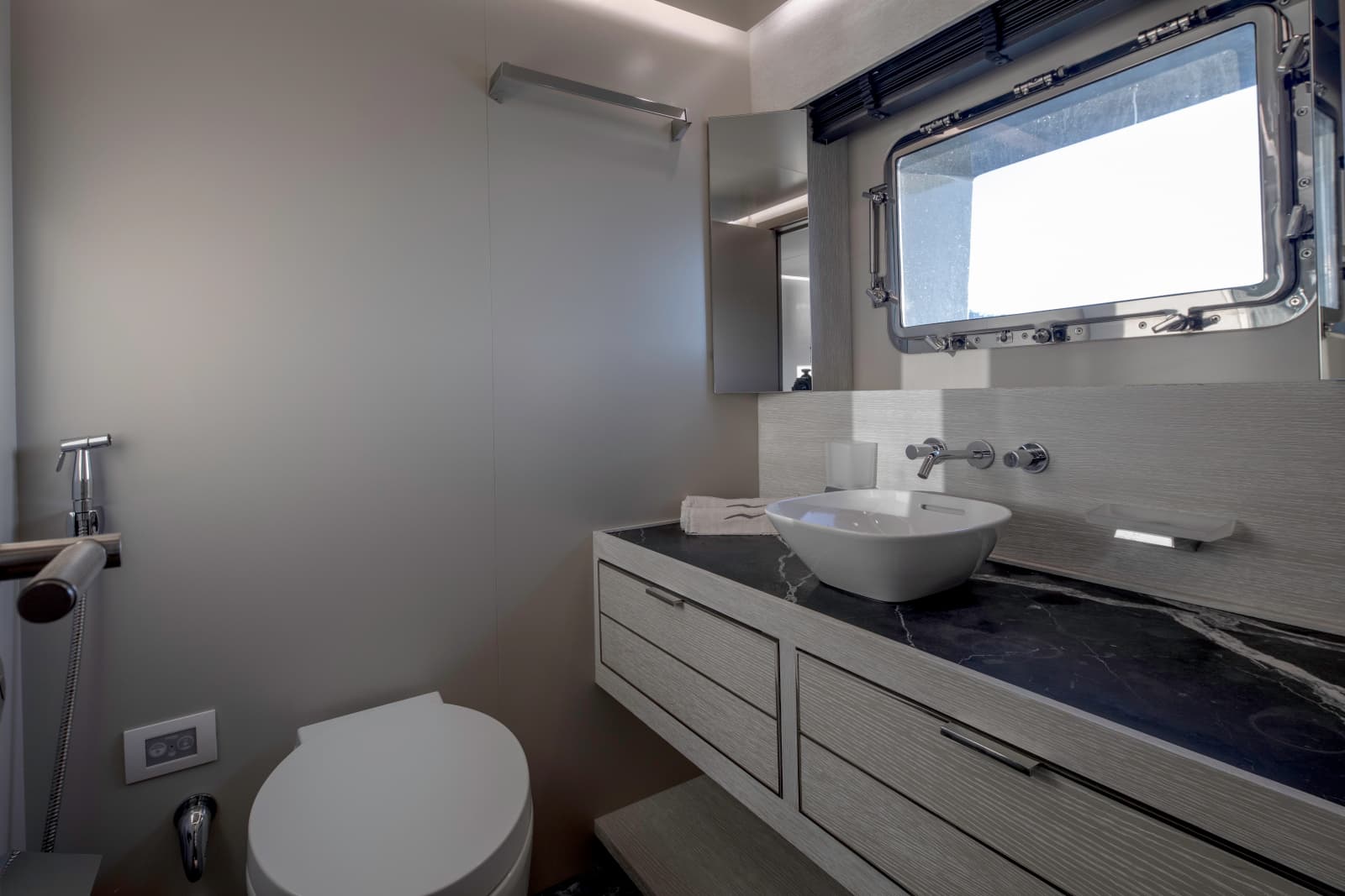 2019 Numarine 32XP - Photo 50