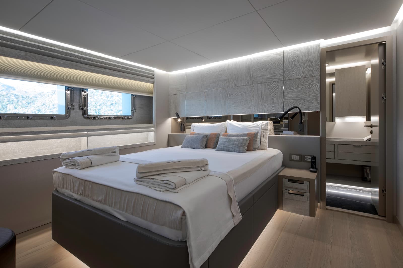 2019 Numarine 32XP - Photo 45