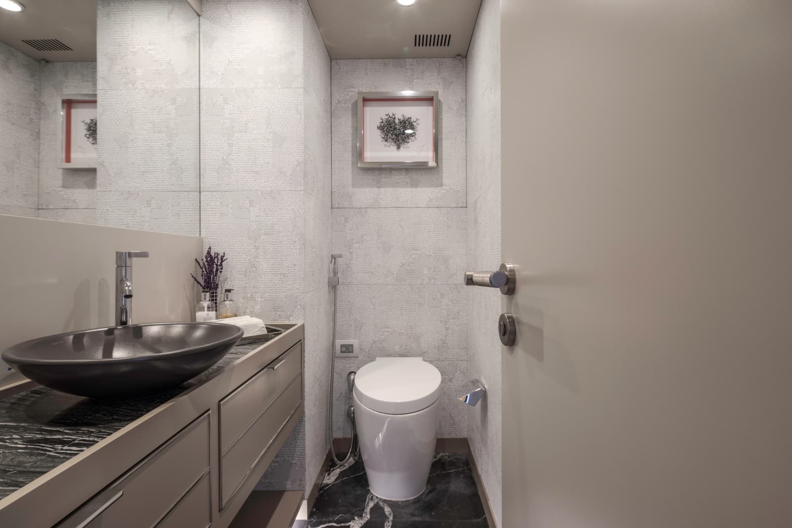 2019 Numarine 32XP - Photo 21