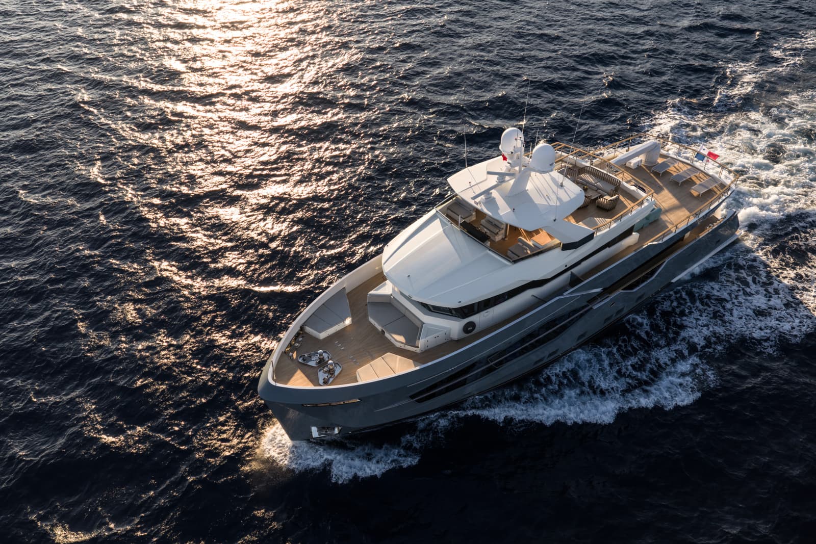 2019 Numarine 32XP - Photo 6
