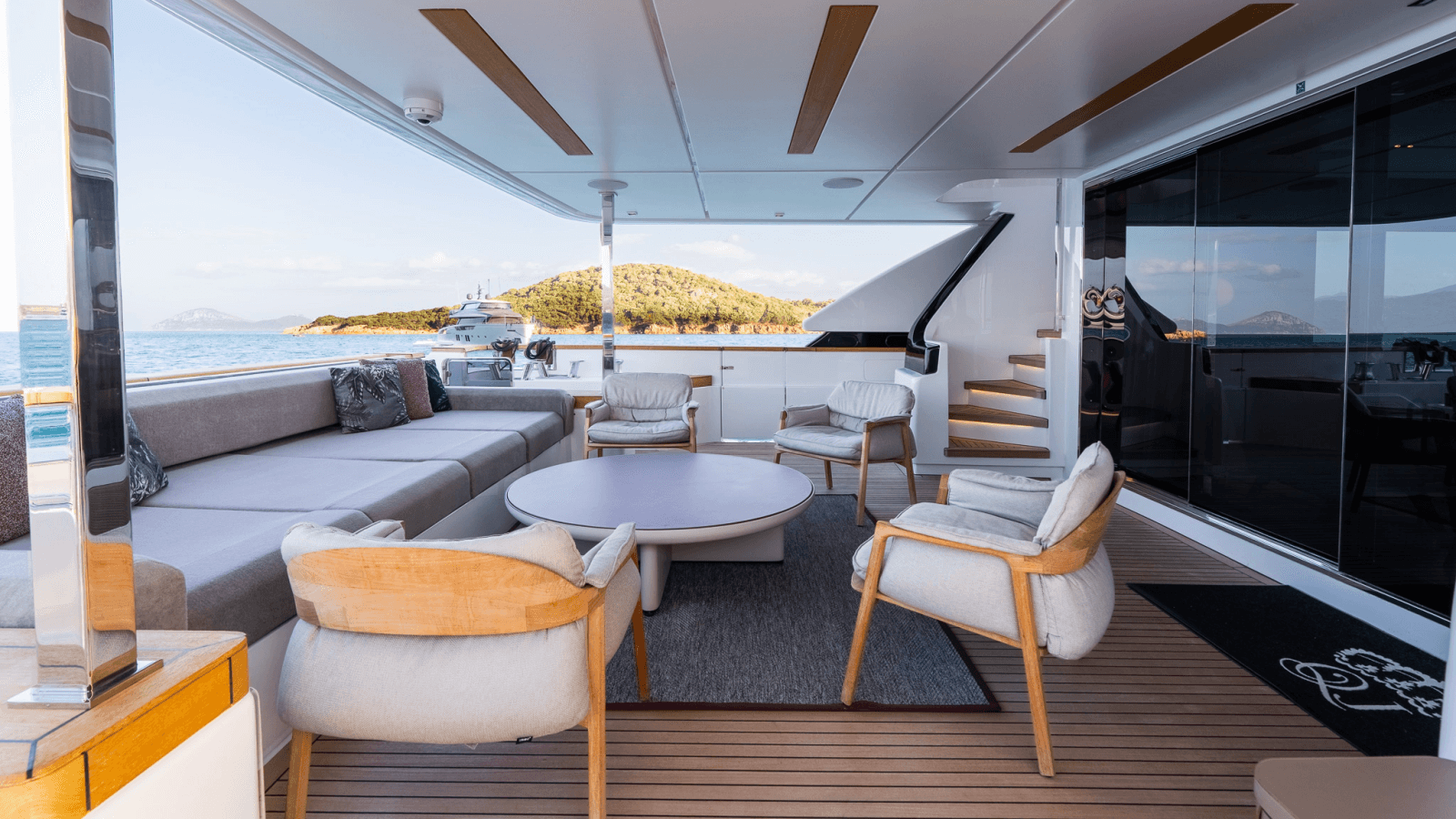 2024 Custom Line Navetta 33 - Photo 6